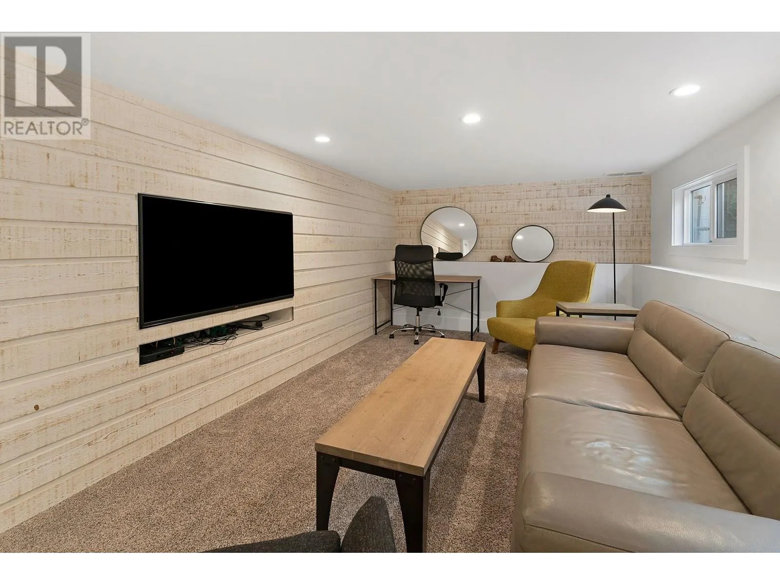 4110 Lakeshore Road
