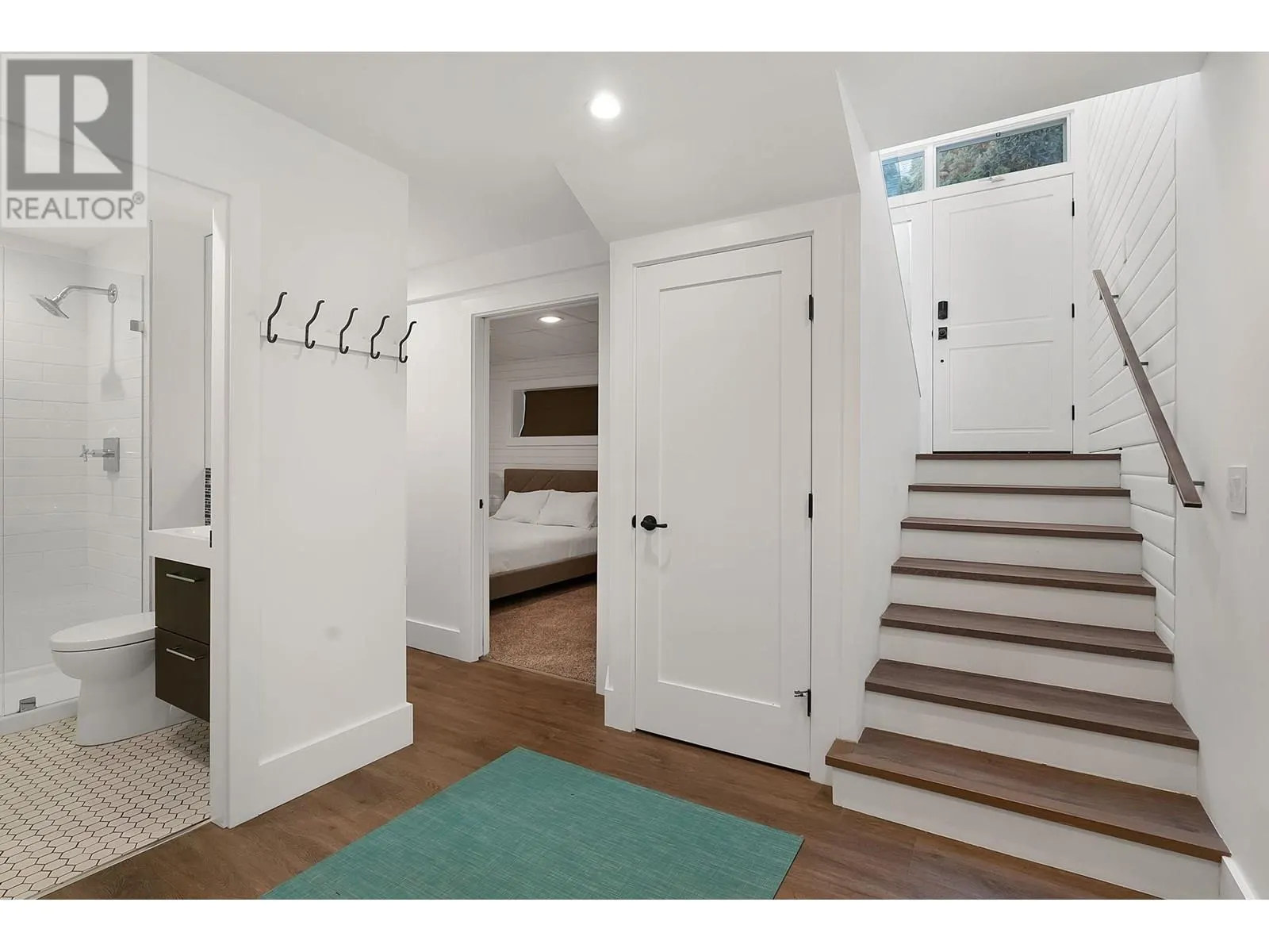 4110 Lakeshore Road