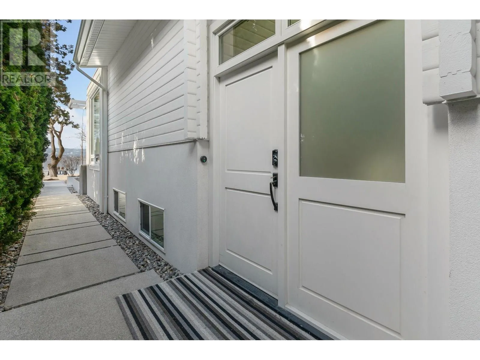 4110 Lakeshore Road