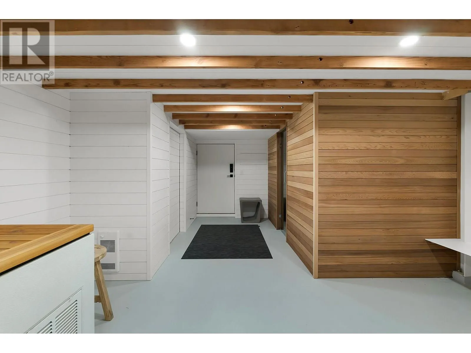 4110 Lakeshore Road