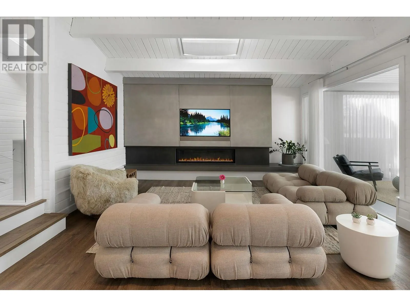 4110 Lakeshore Road