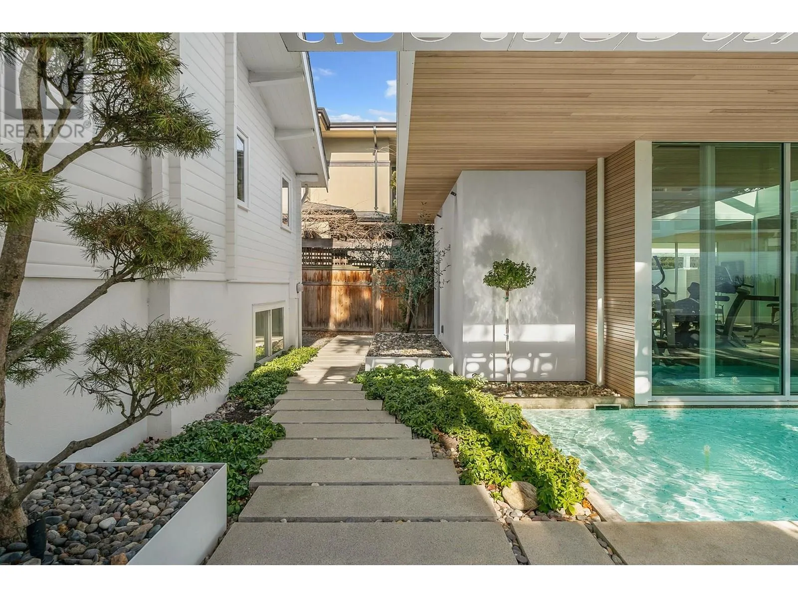 4110 Lakeshore Road