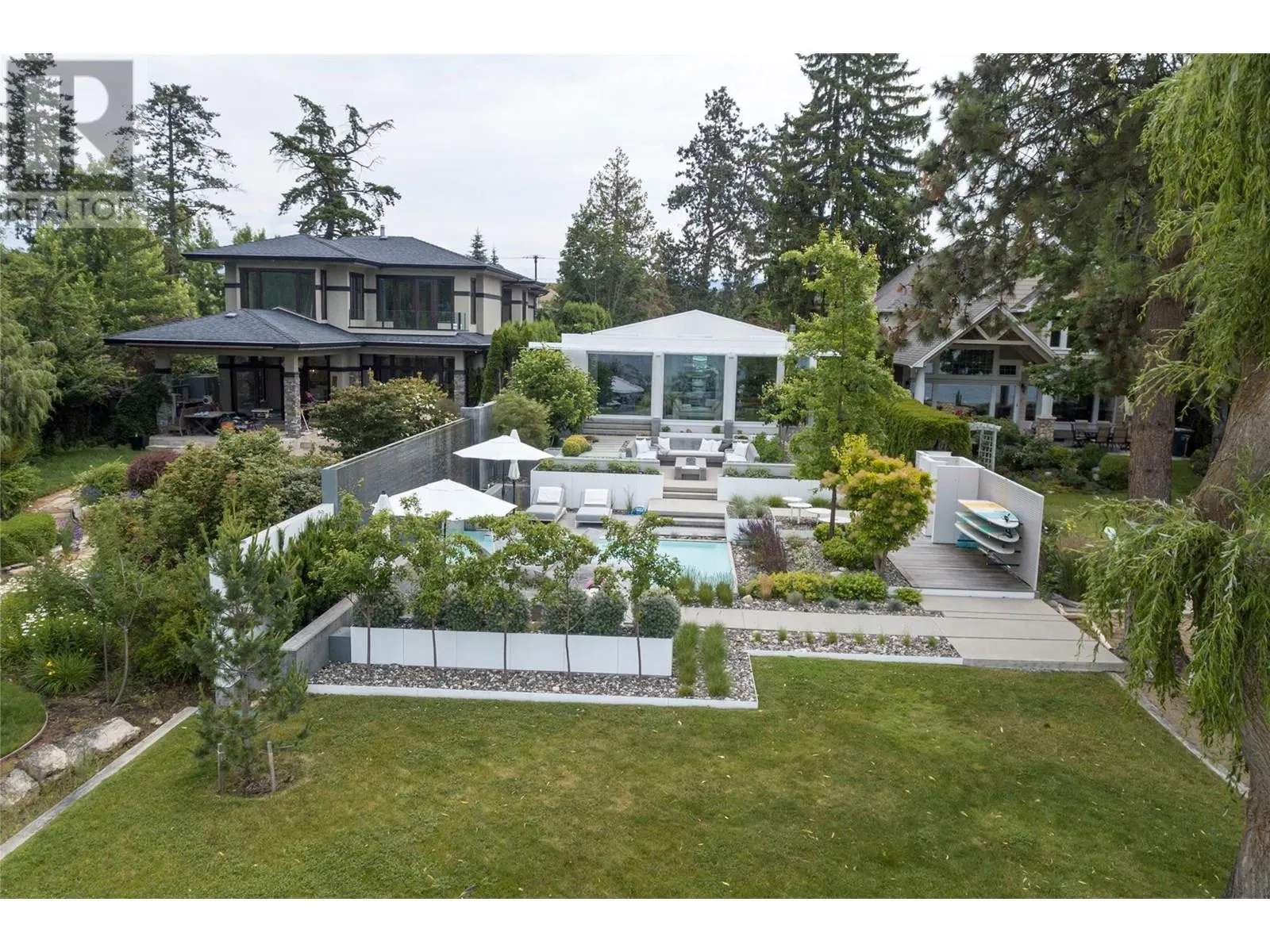 4110 Lakeshore Road