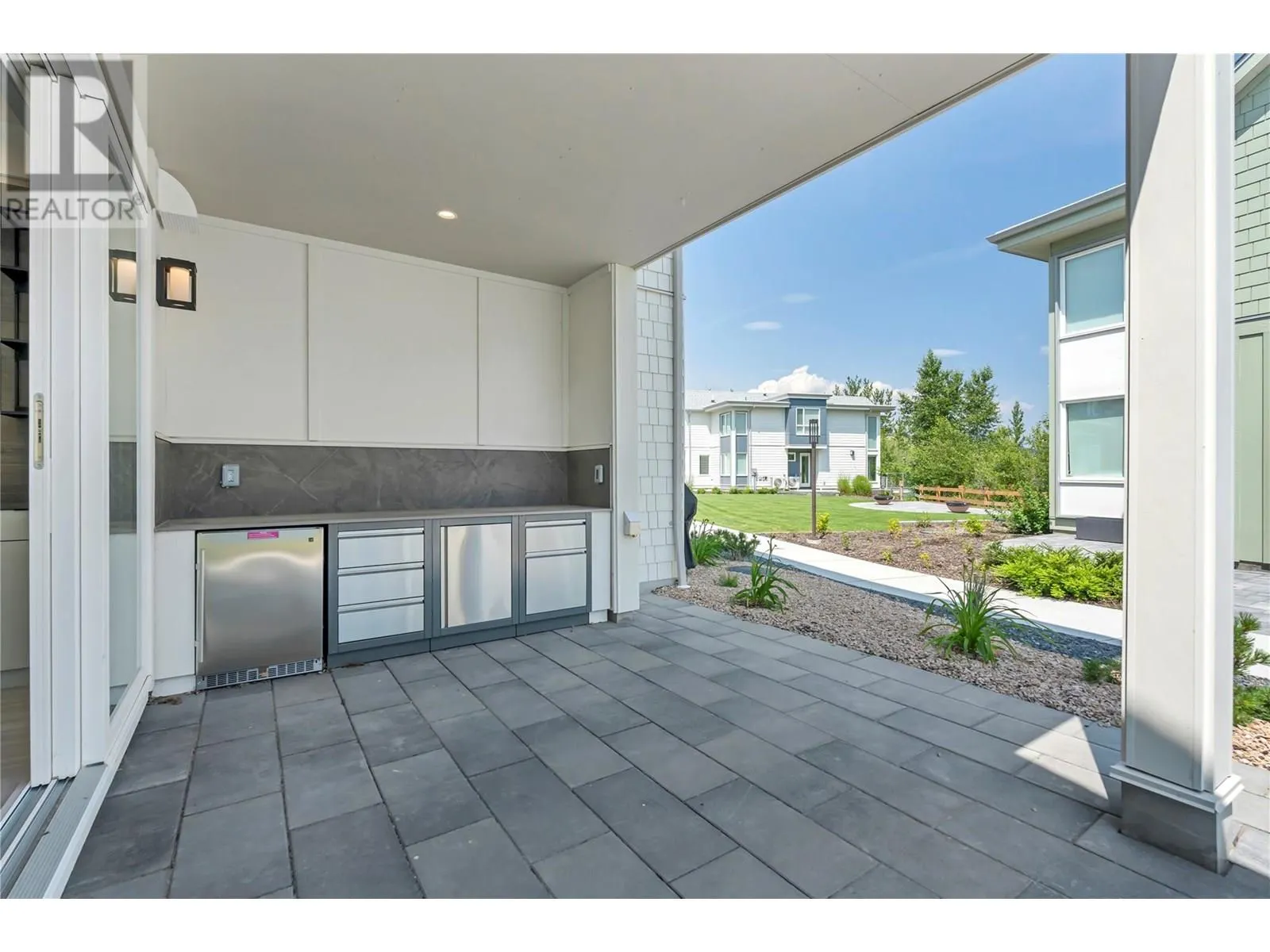 3000 Landry Crescent