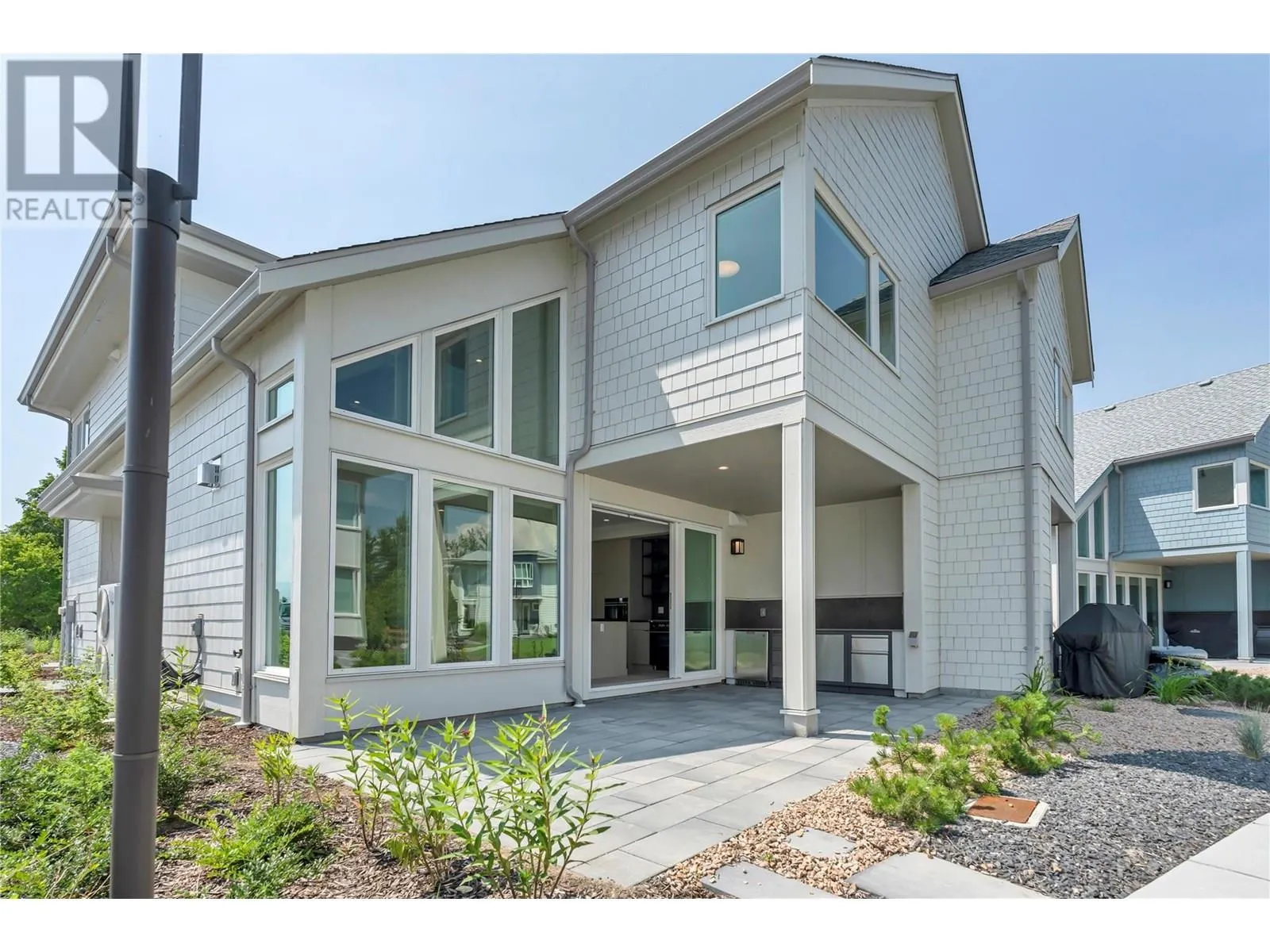 3000 Landry Crescent