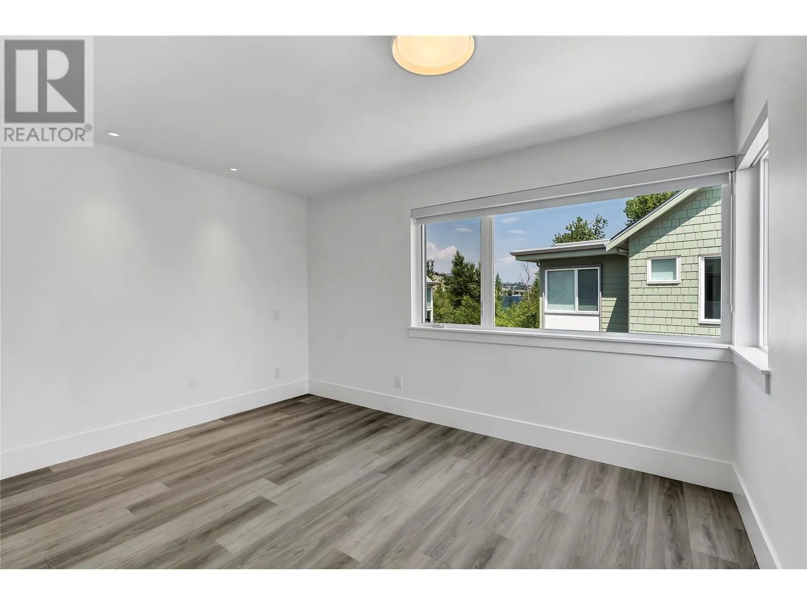 3000 Landry Crescent