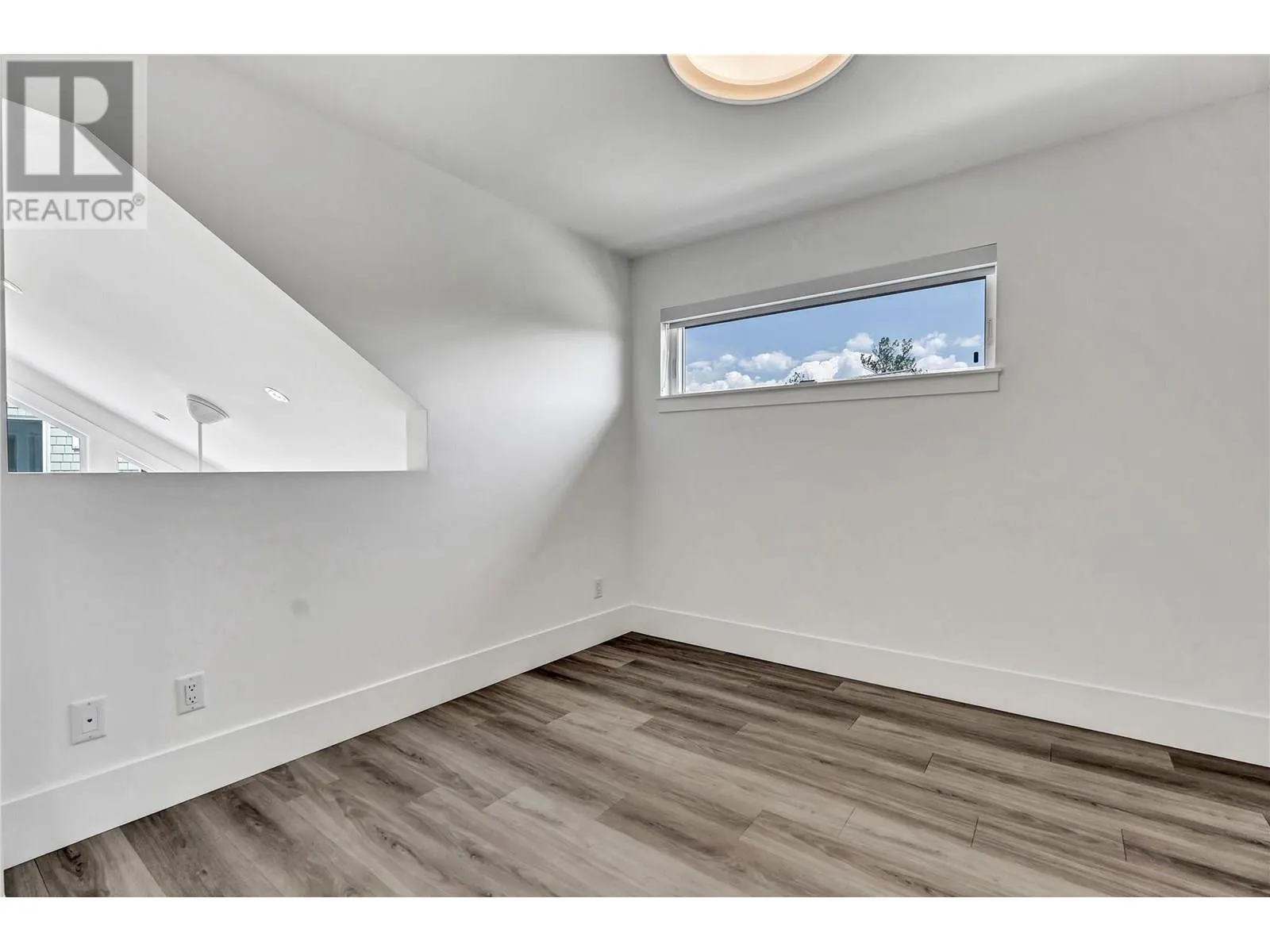 3000 Landry Crescent
