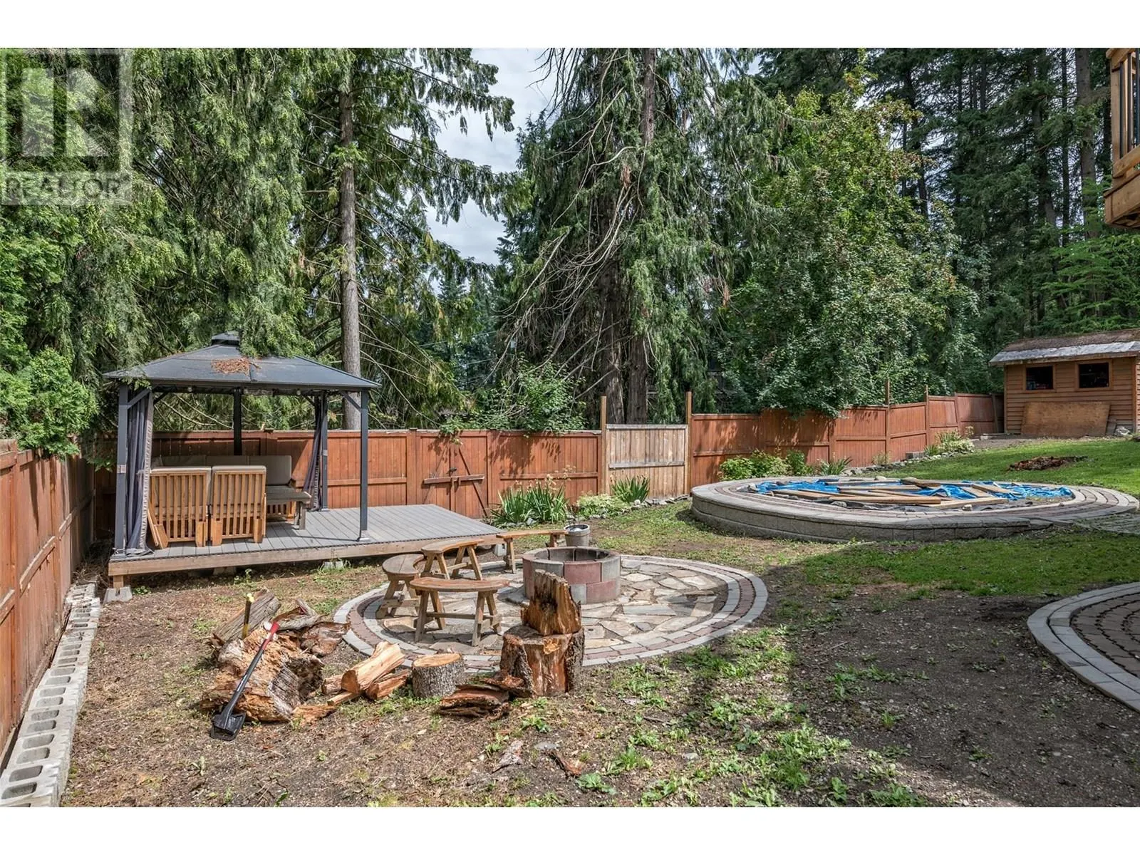 3286 Upper McLeod Road
