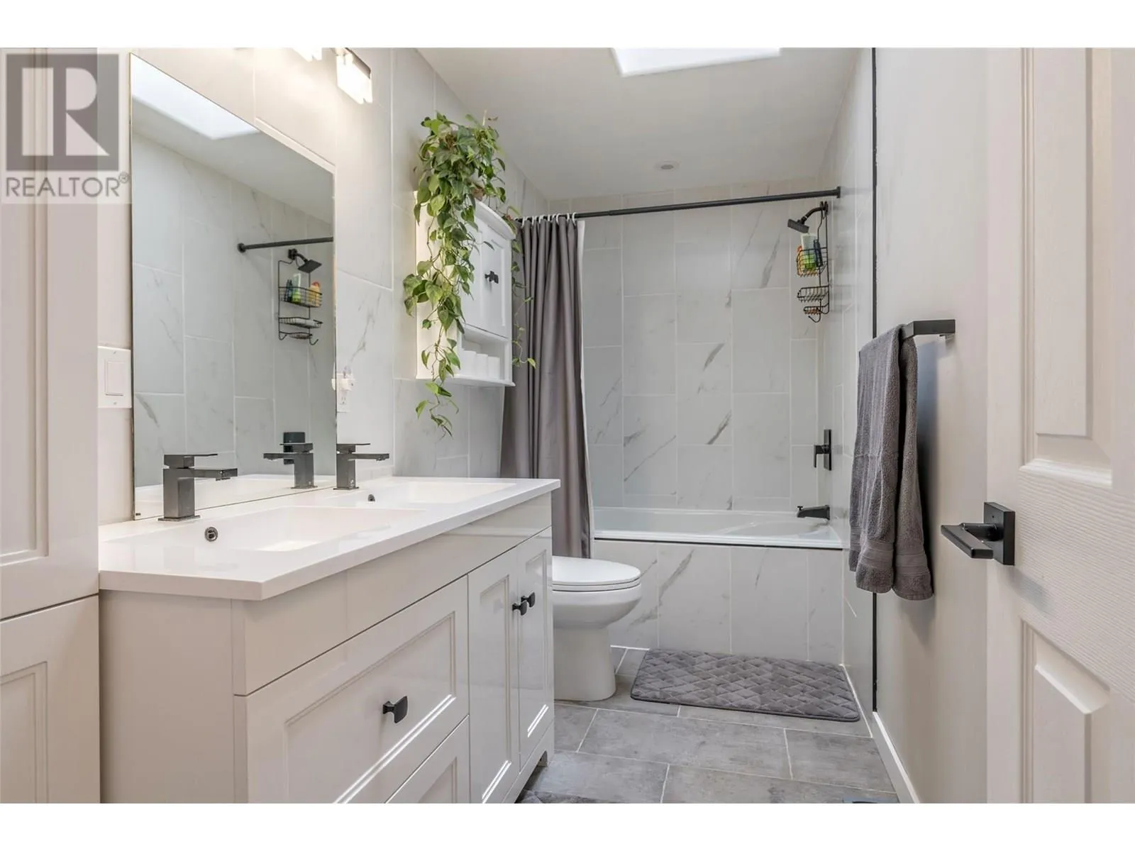 3286 Upper McLeod Road