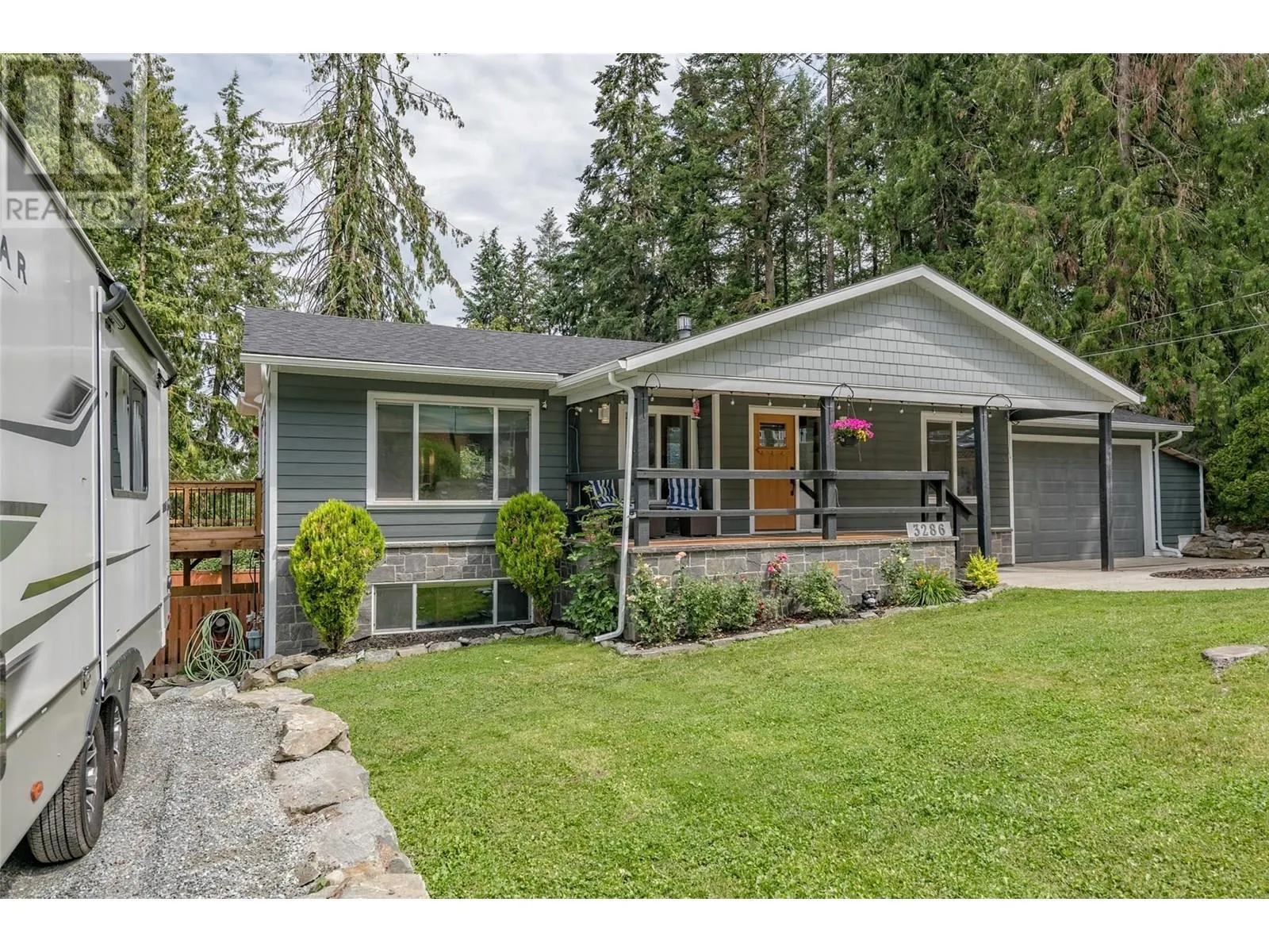 3286 Upper McLeod Road
