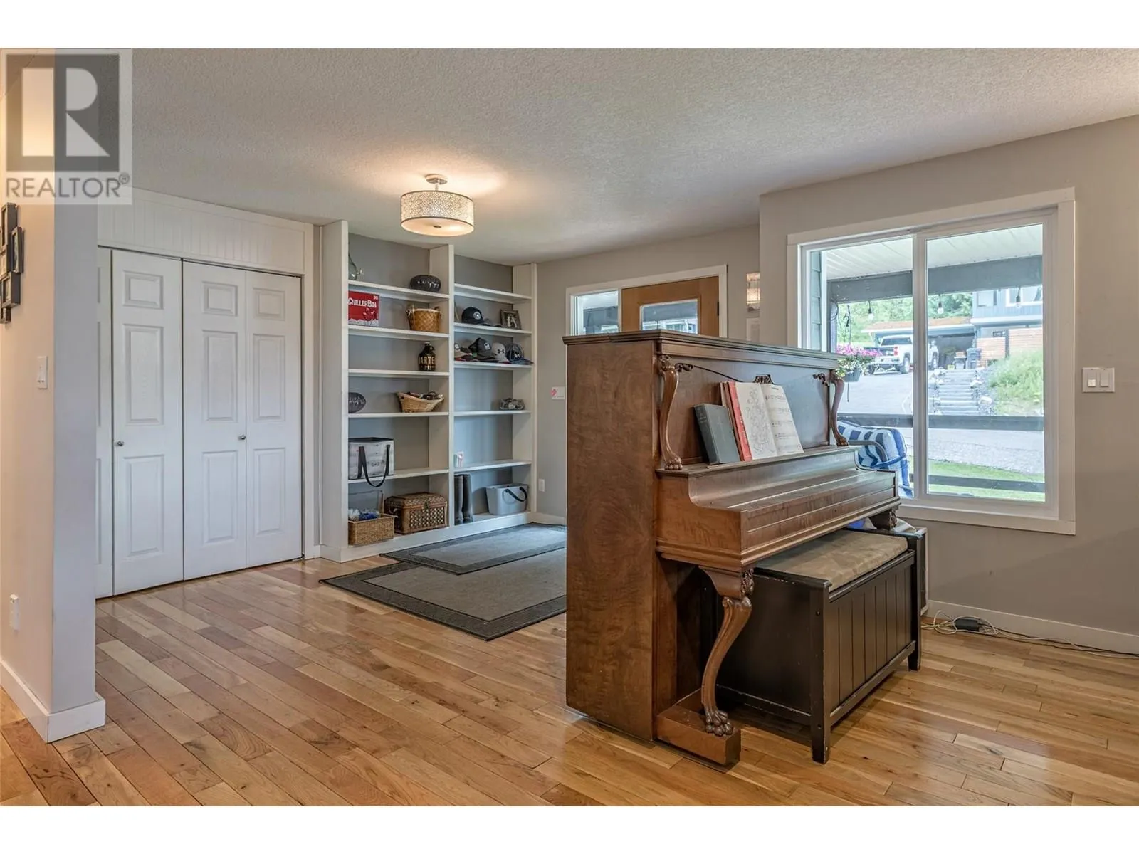 3286 Upper McLeod Road