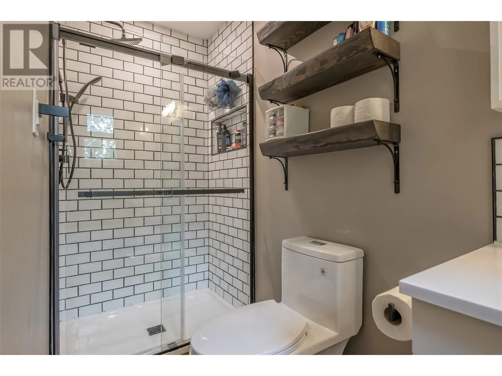 3286 Upper McLeod Road