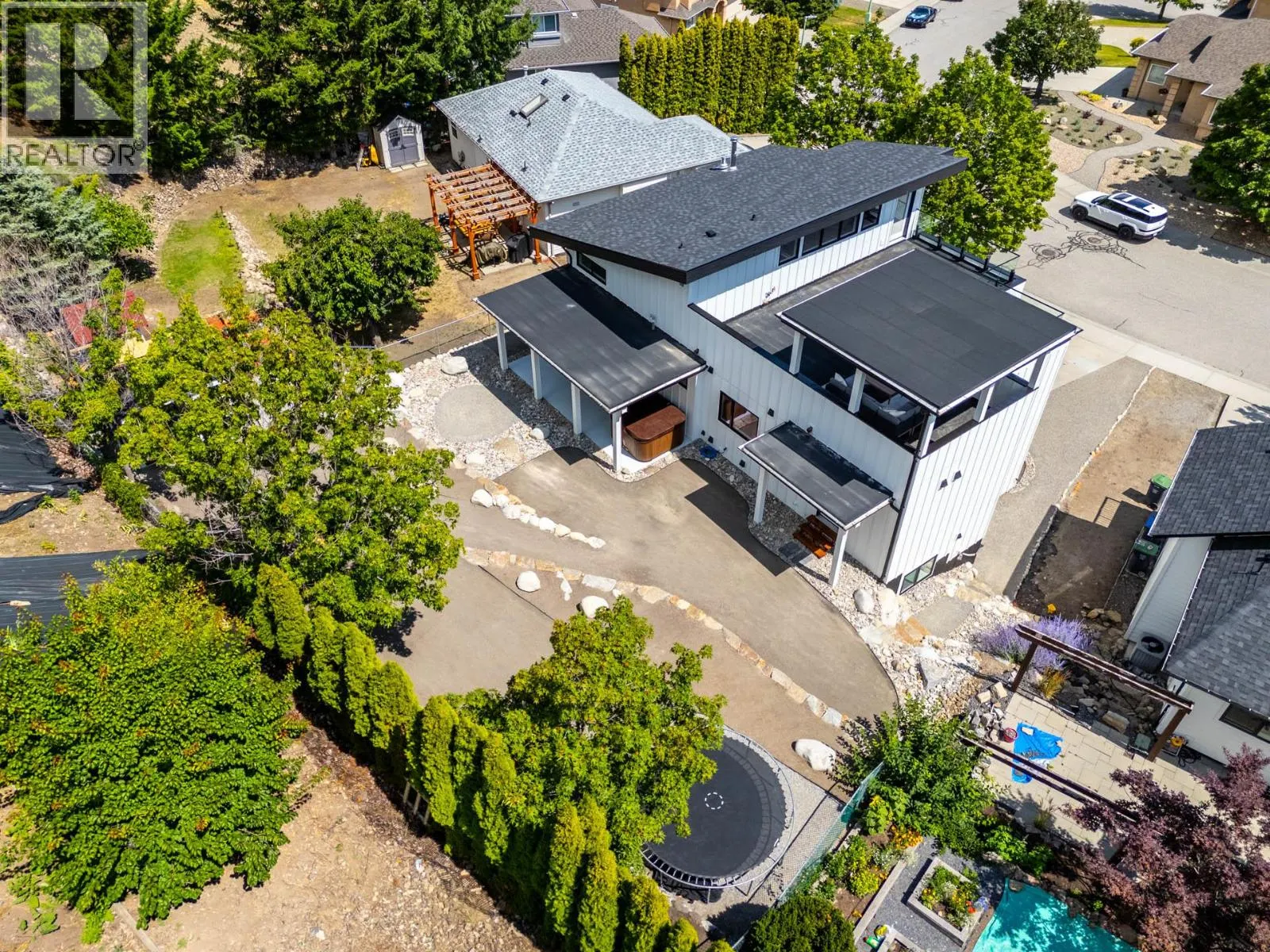 2255 Shannon Woods Crescent
