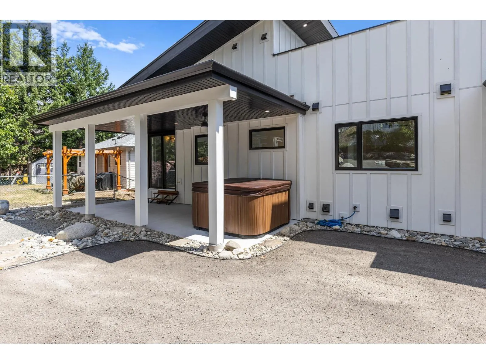 2255 Shannon Woods Crescent