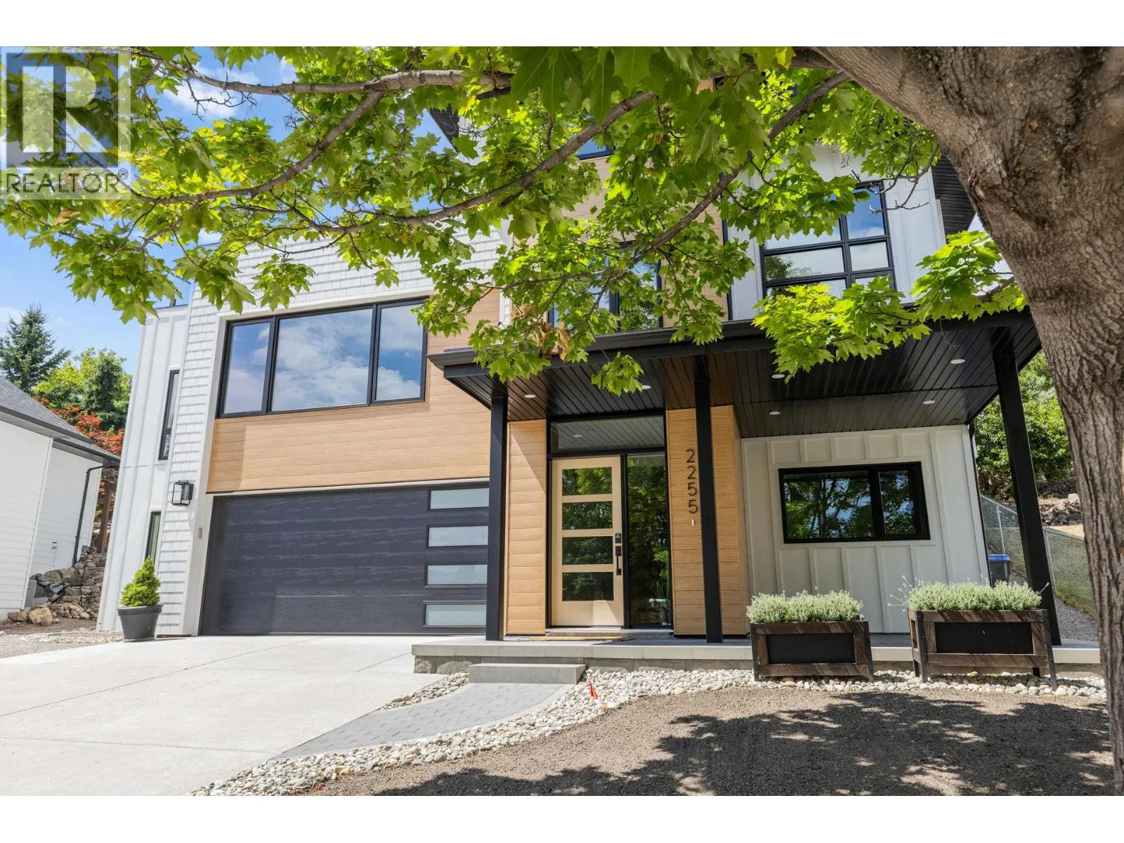 2255 Shannon Woods Crescent