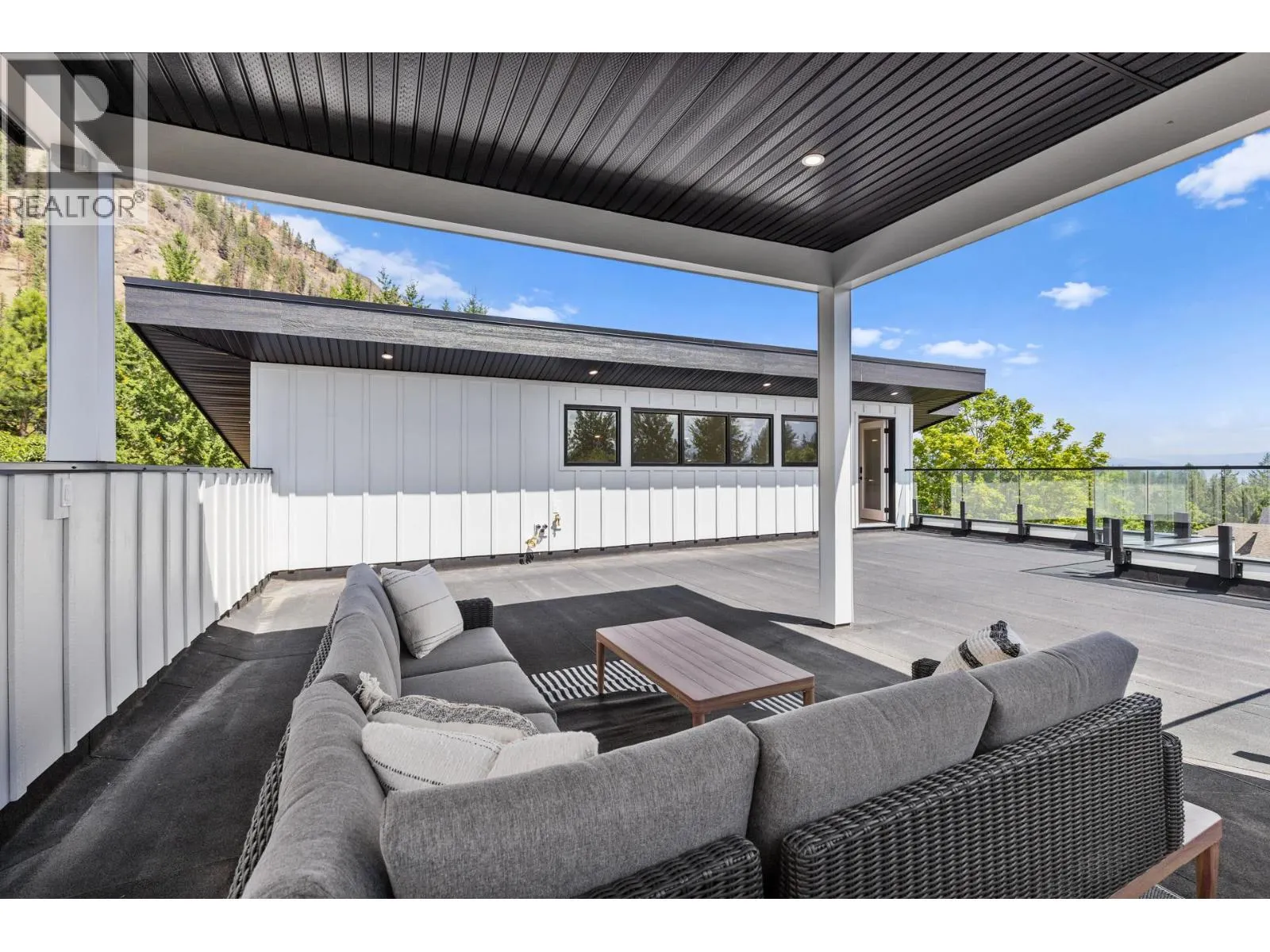 2255 Shannon Woods Crescent