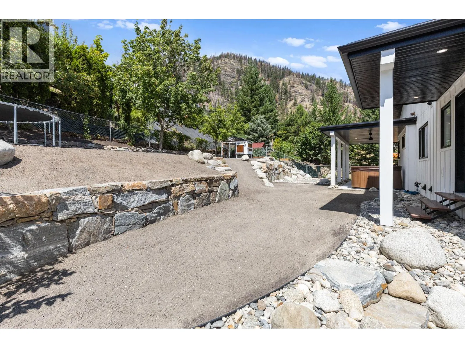 2255 Shannon Woods Crescent