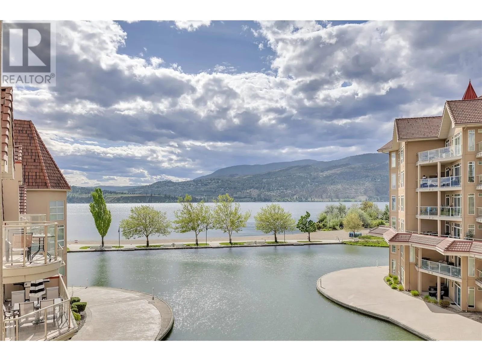 1128 Sunset Drive Unit# 407