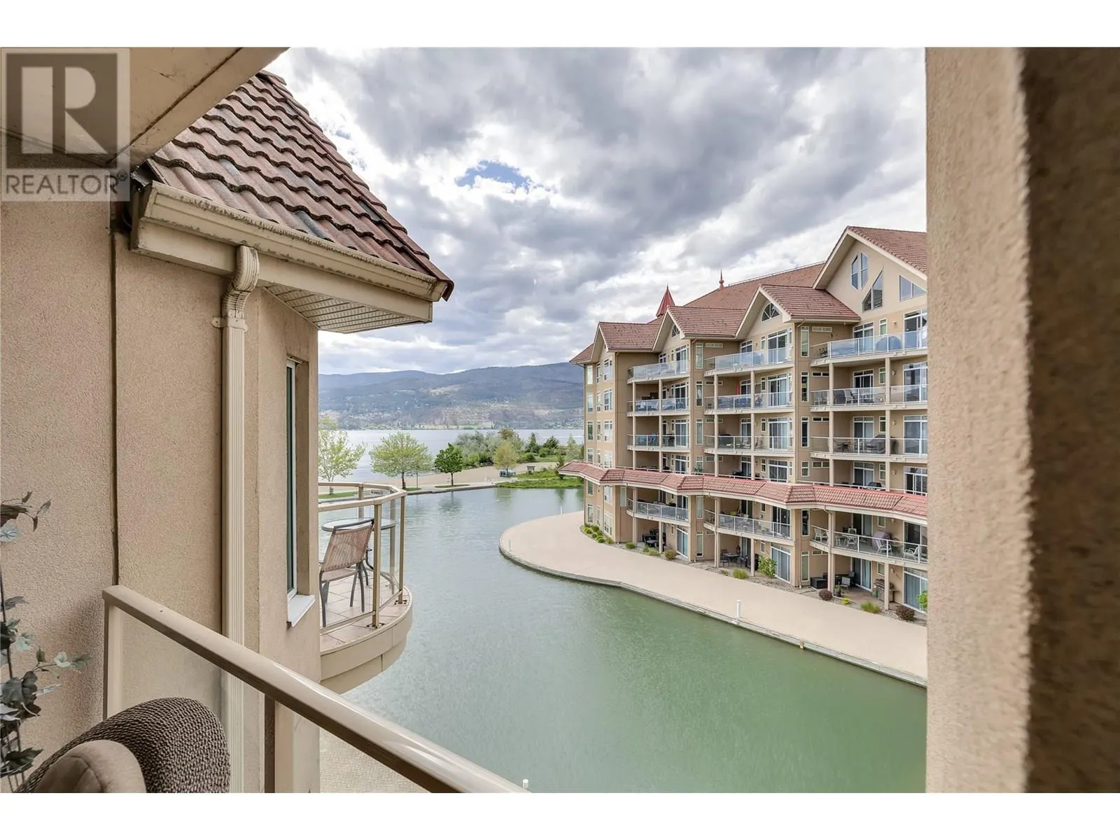 1128 Sunset Drive Unit# 407