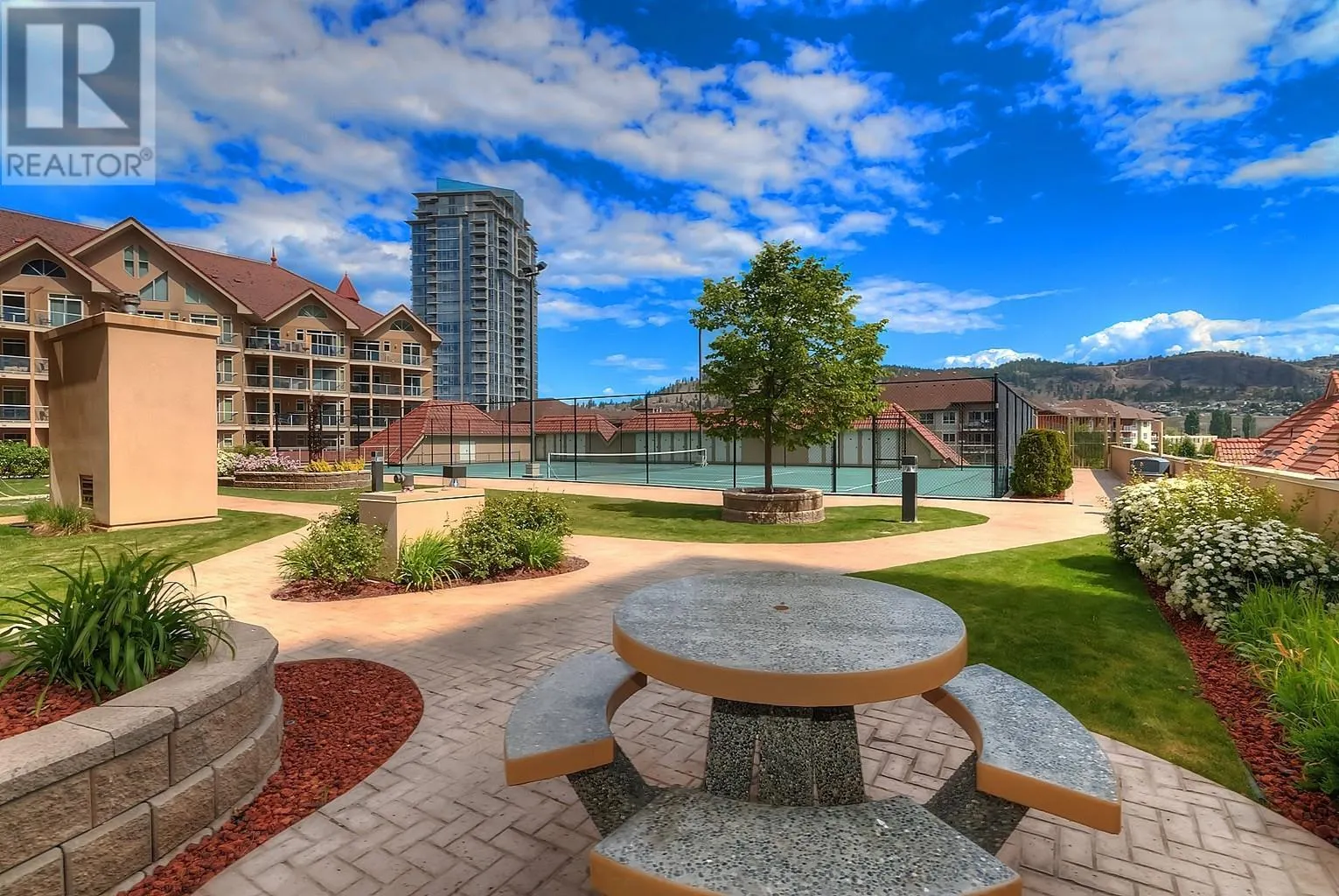1128 Sunset Drive Unit# 407