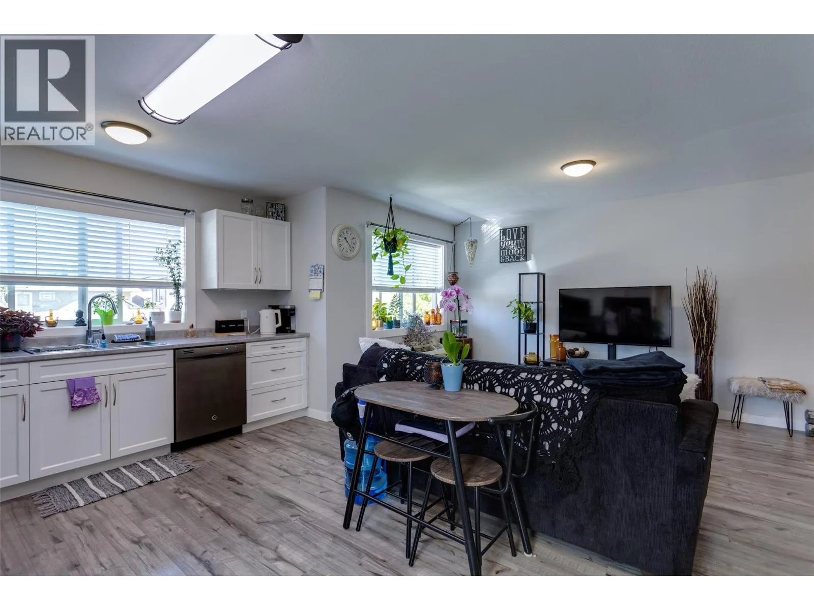 1490 Cornwall Road