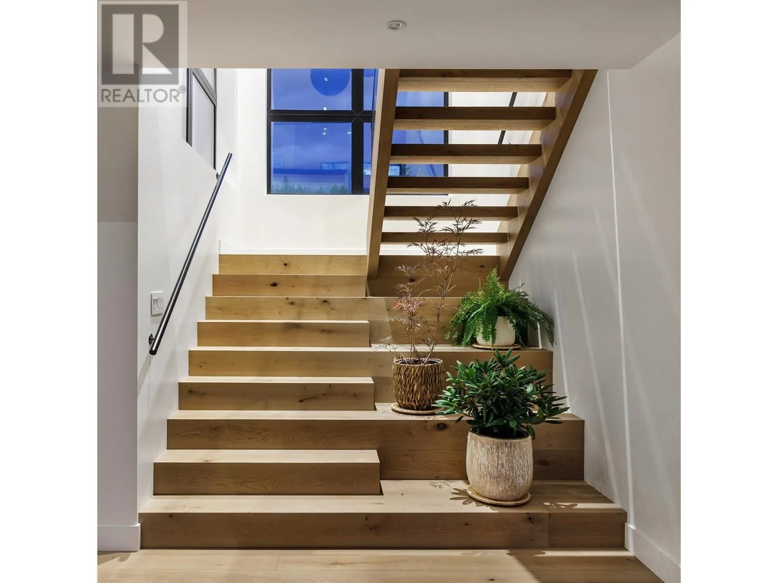 10248 Beacon Hill Drive