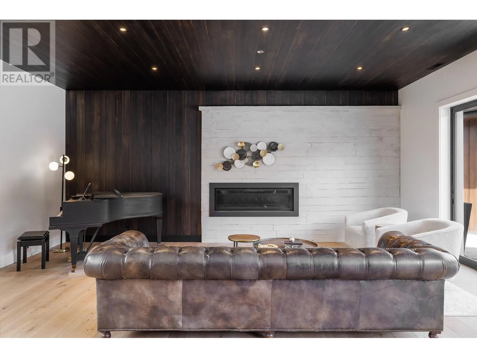 10248 Beacon Hill Drive