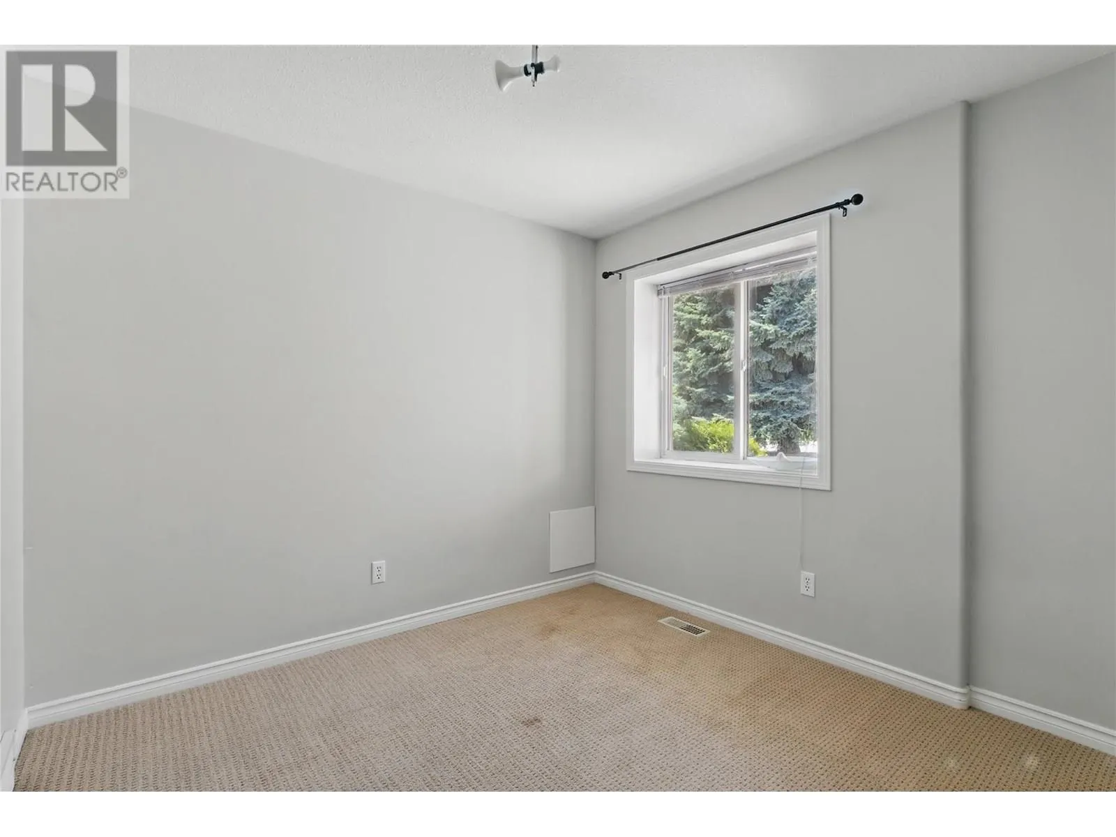 467 Glen Pine Court