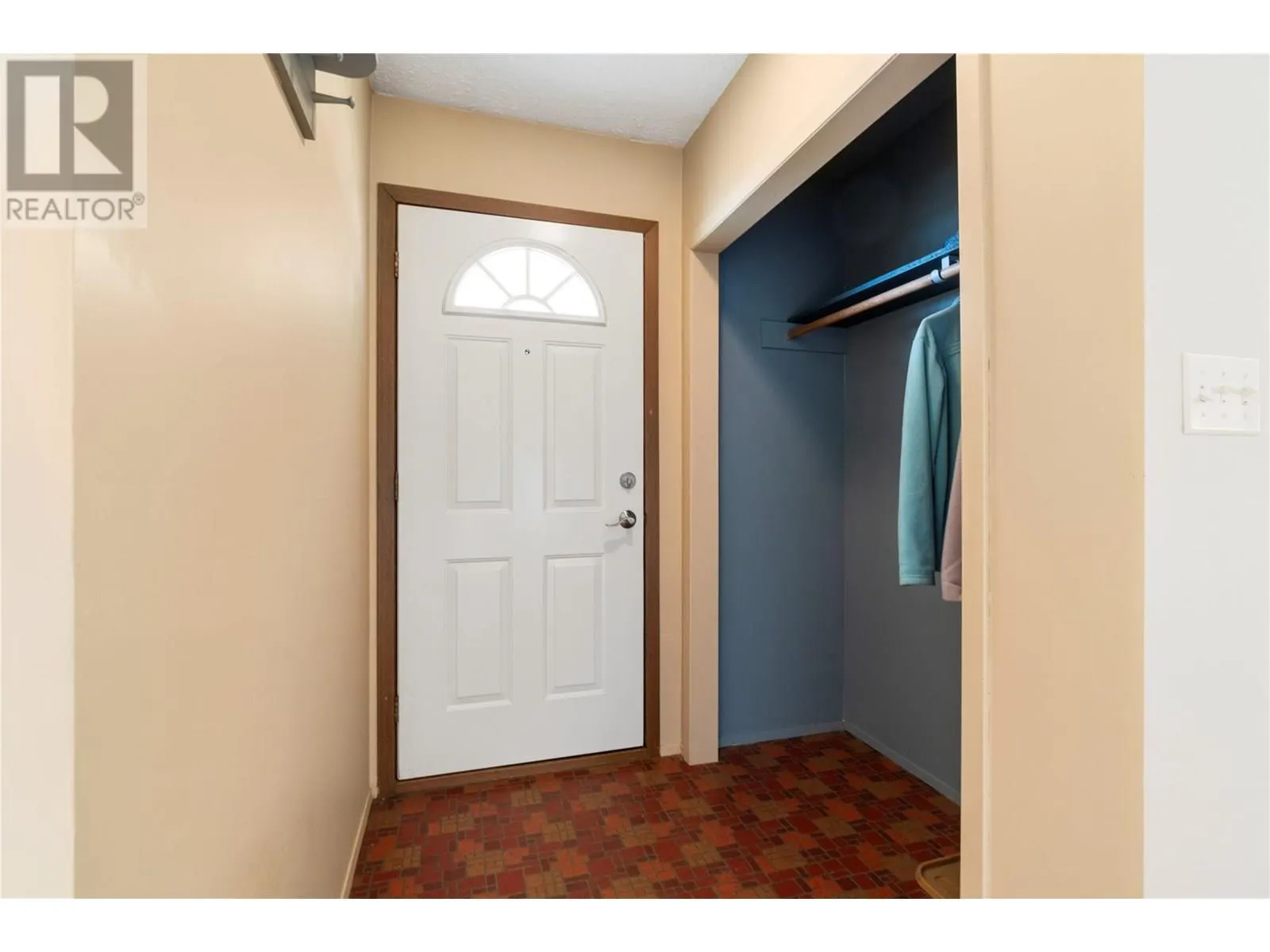 2289 Hayden Place