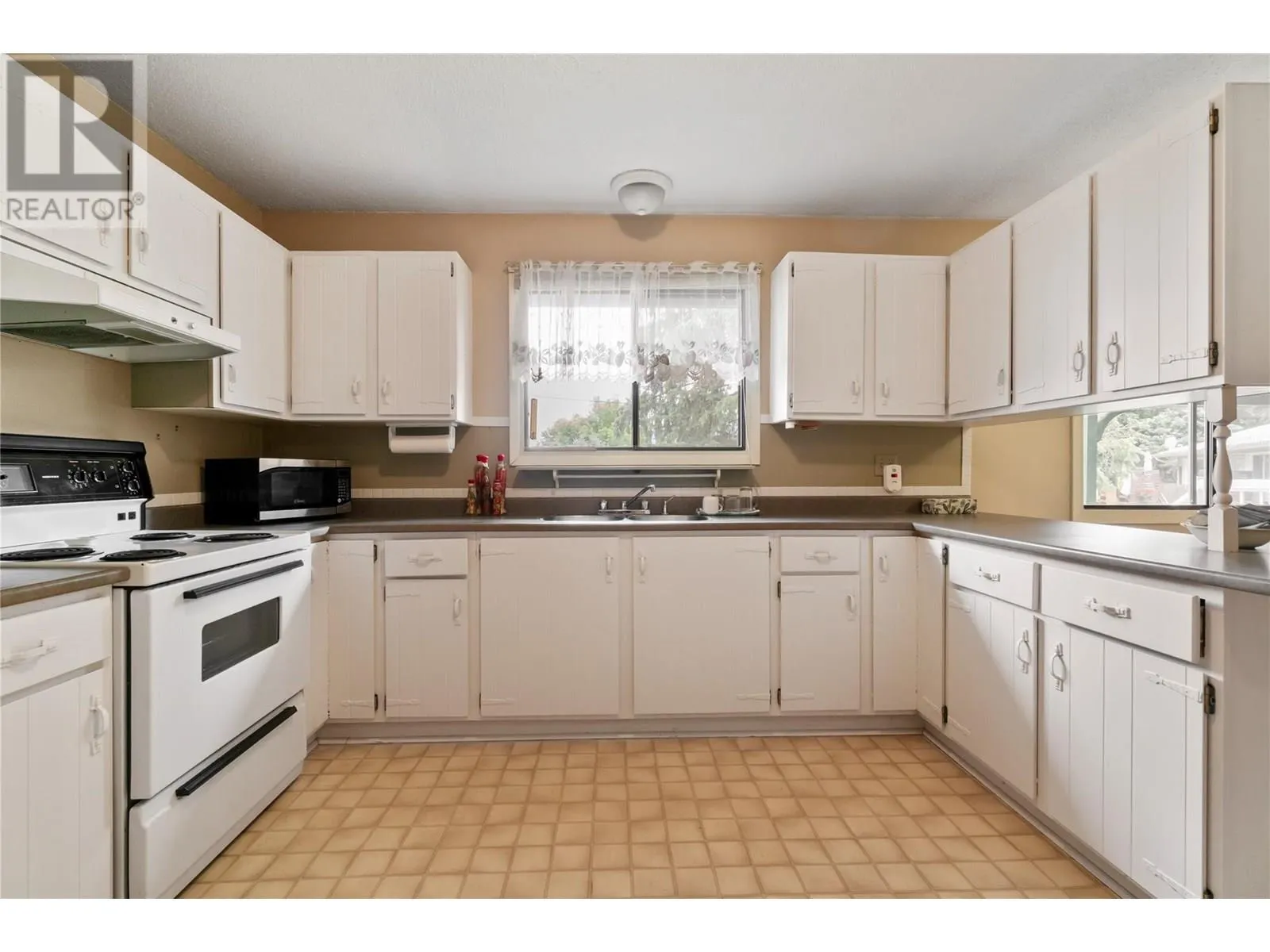 2289 Hayden Place