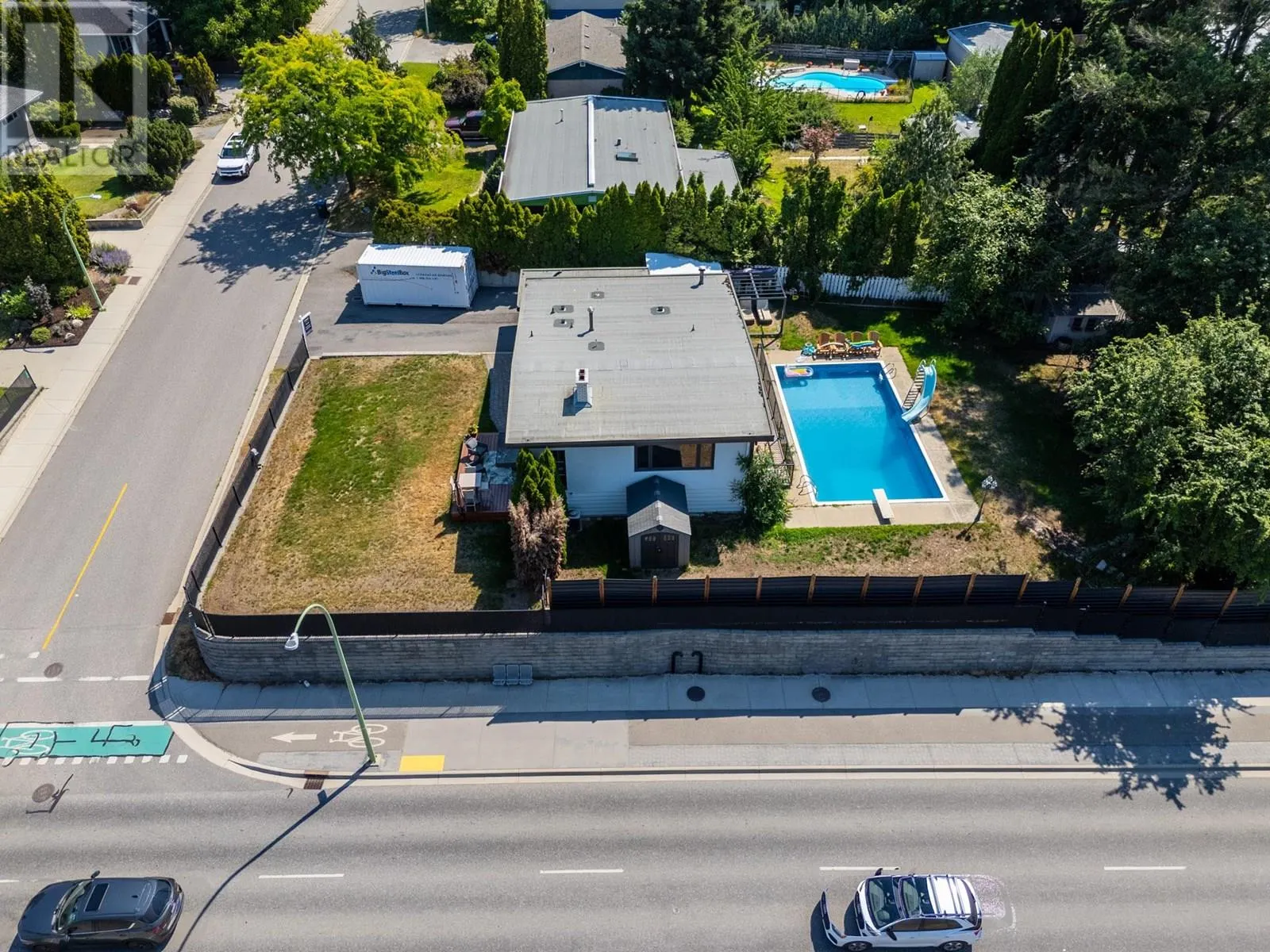 1511 Lambert Avenue