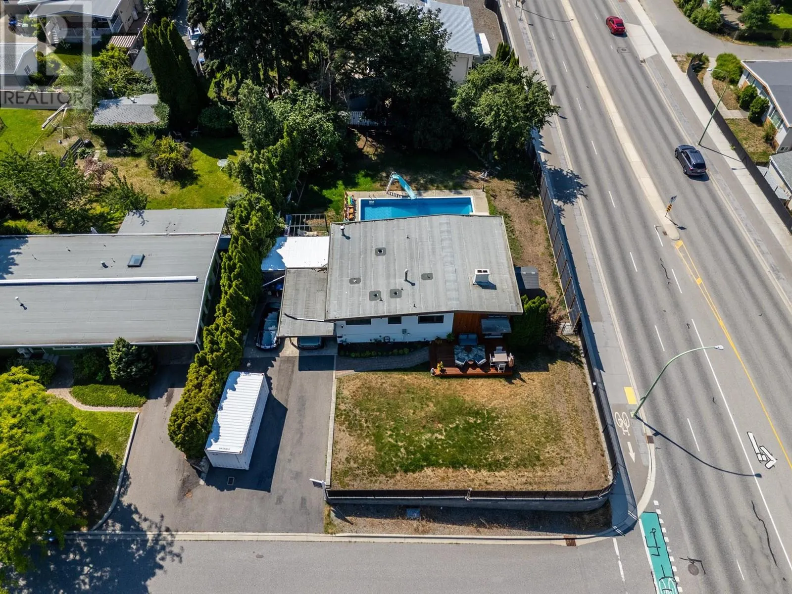 1511 Lambert Avenue