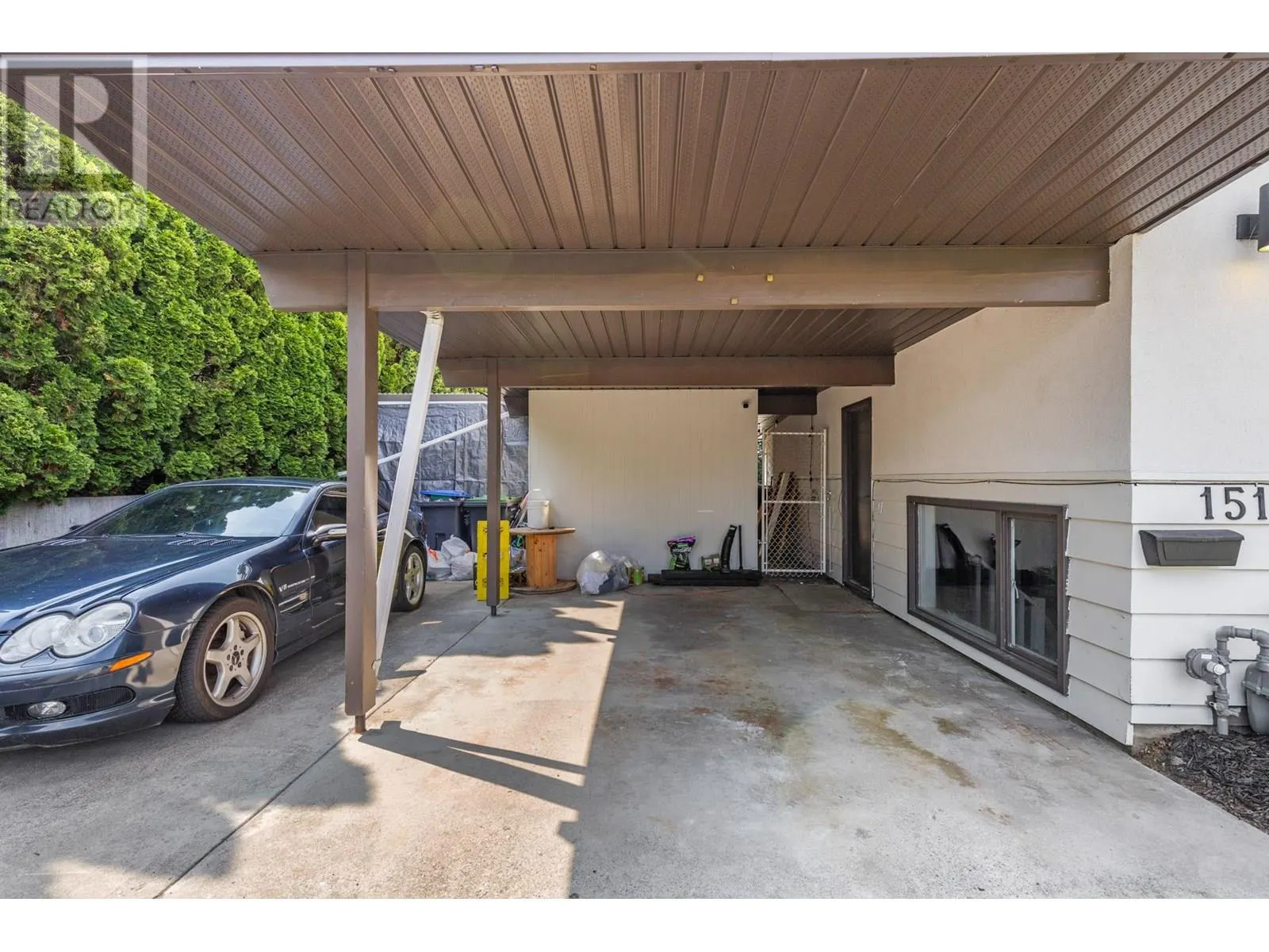 1511 Lambert Avenue