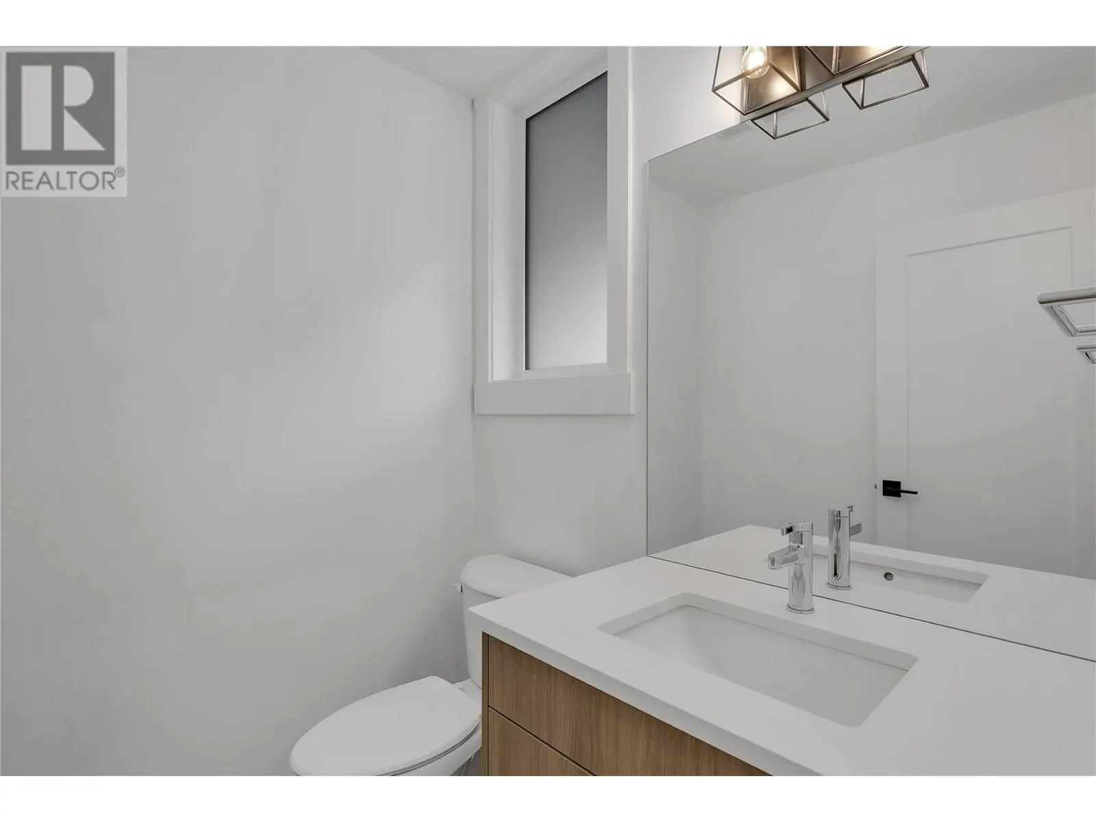 2835 Canyon Crest Drive Unit# 17