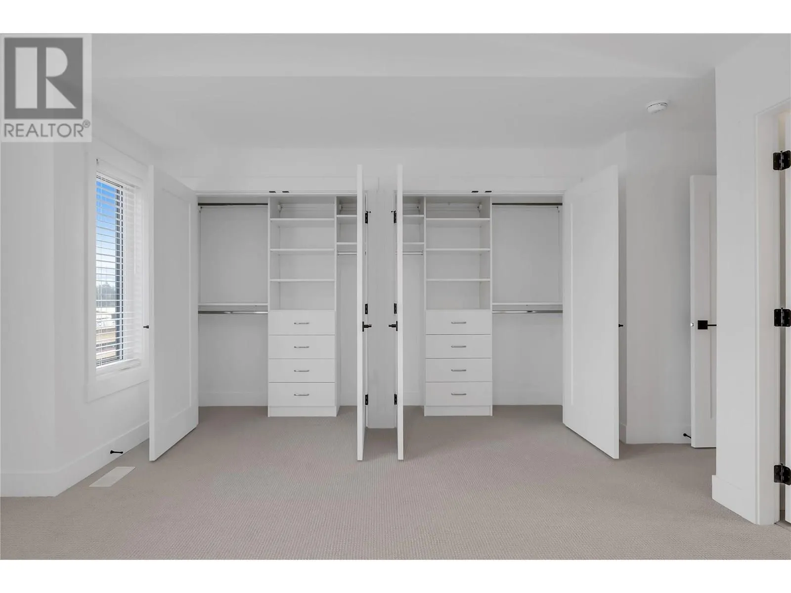 2835 Canyon Crest Drive Unit# 17