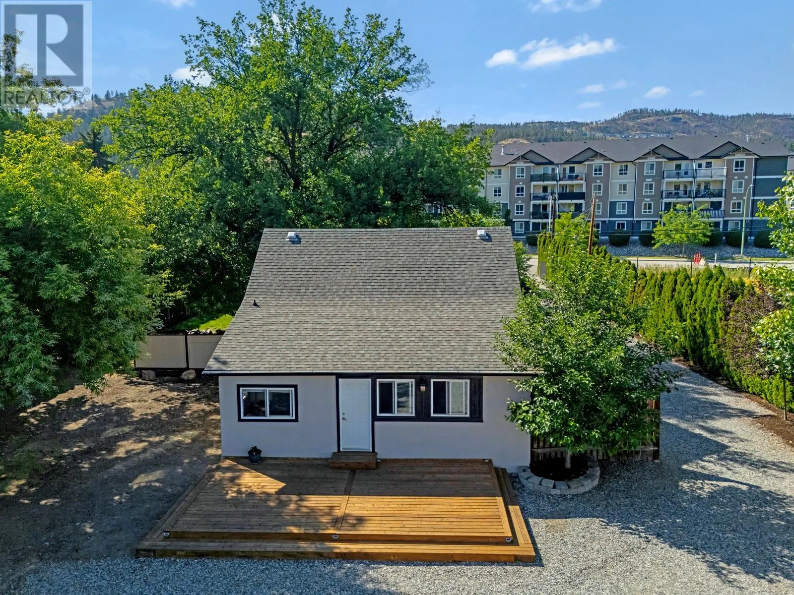 431 Valley Road