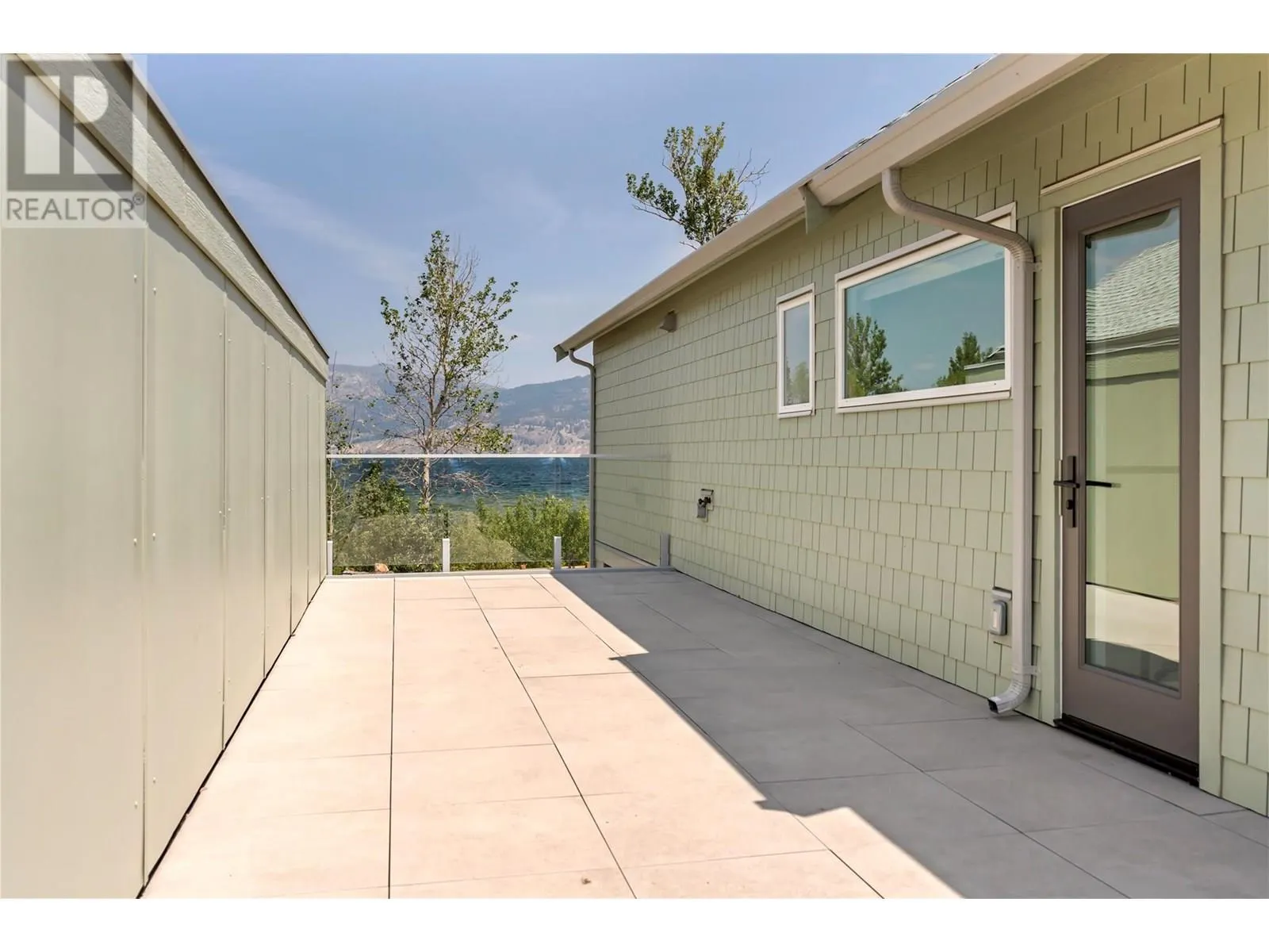 2960 LANDRY Crescent