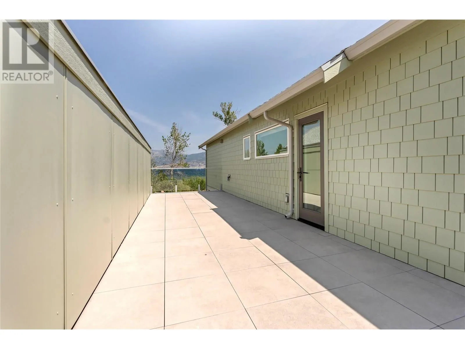 2960 LANDRY Crescent