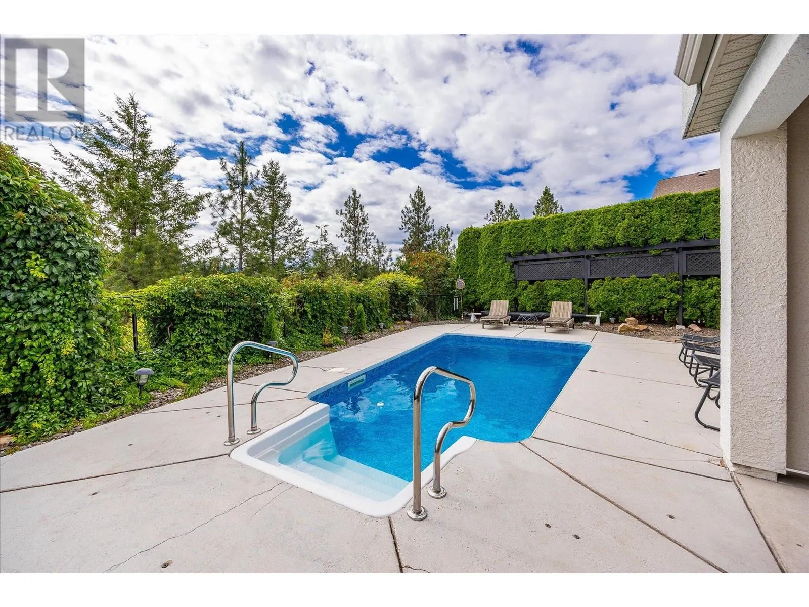 843 Westview Way