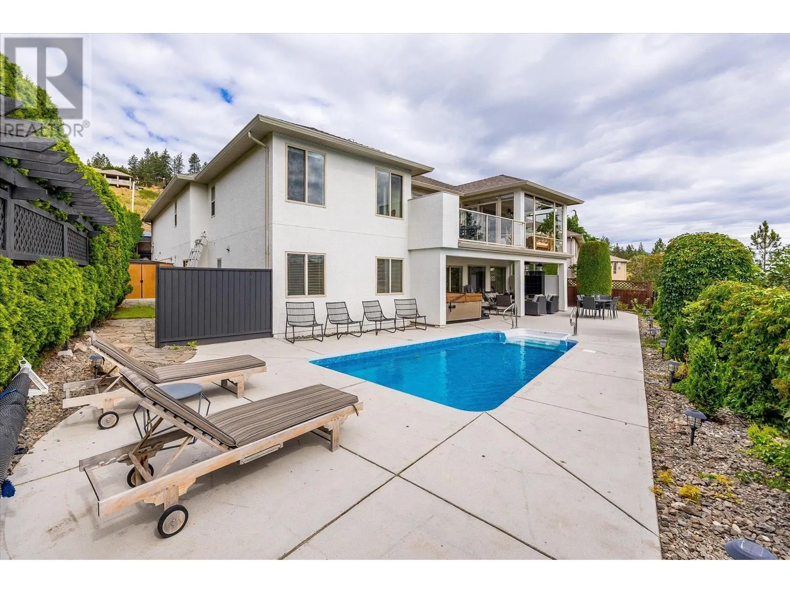 843 Westview Way