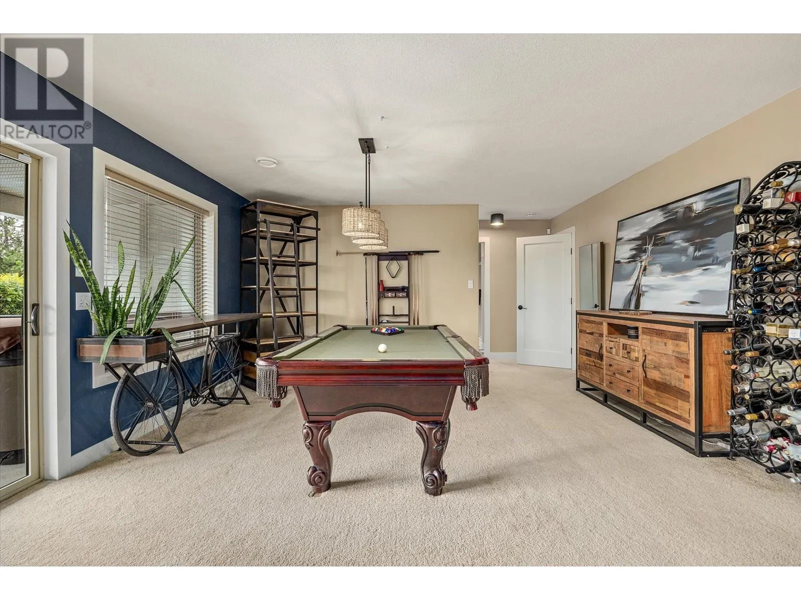 843 Westview Way