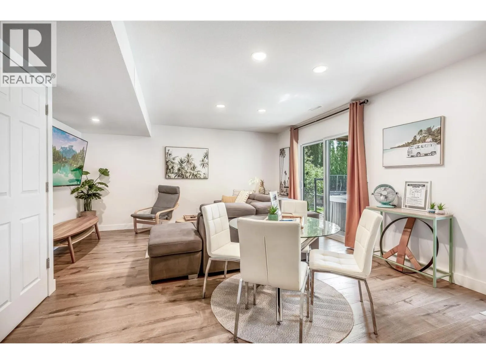 1141 Lynden Road