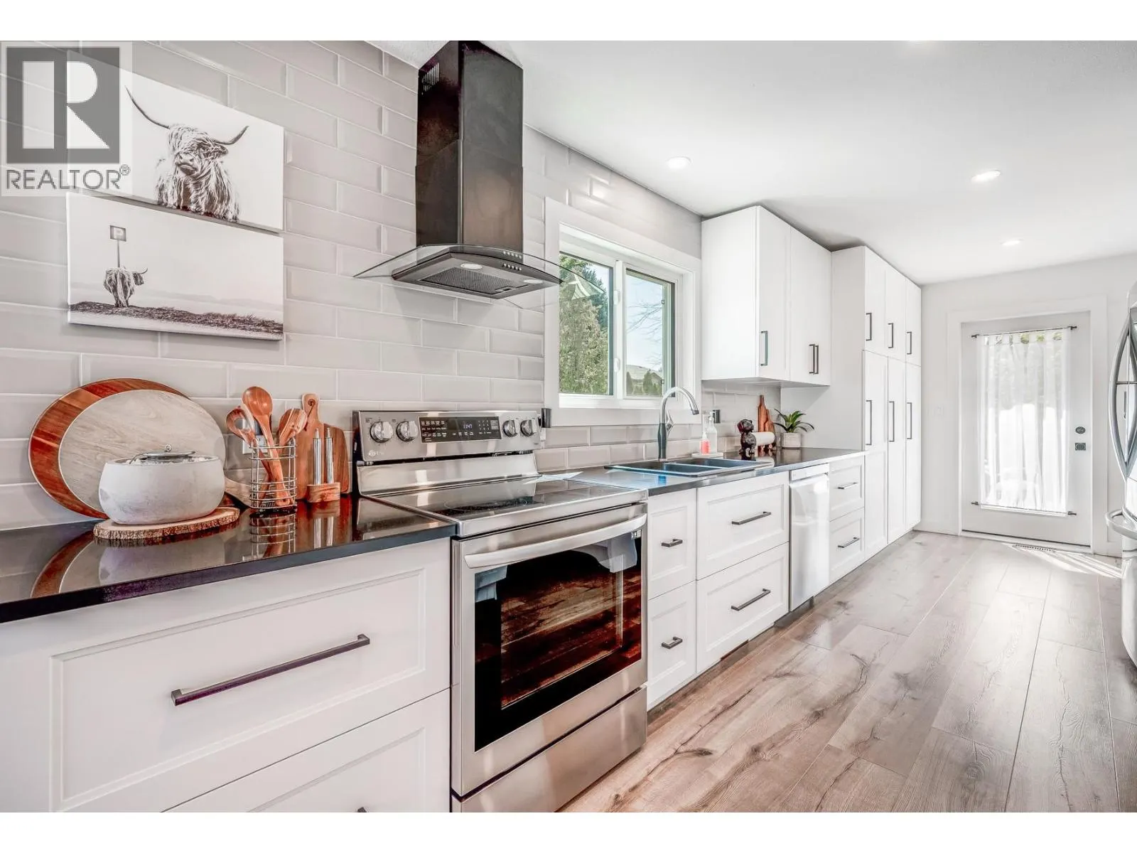 1141 Lynden Road