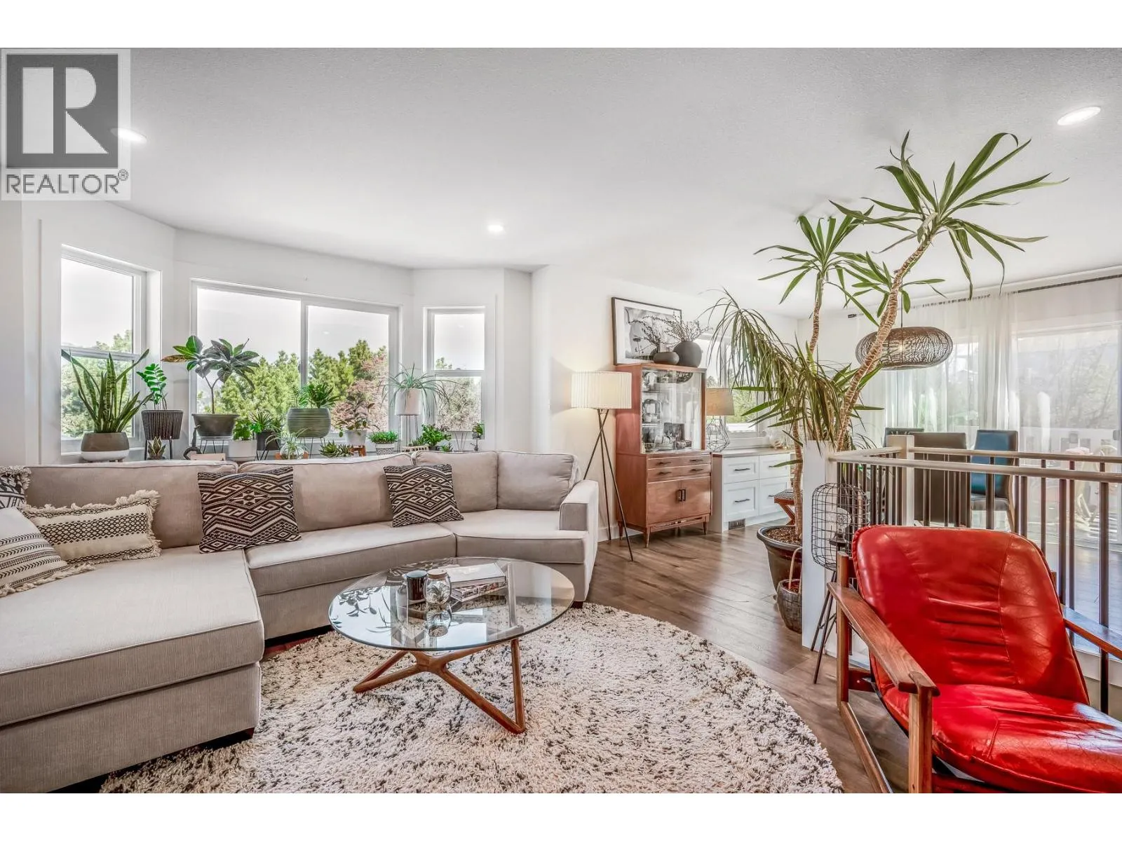 1141 Lynden Road