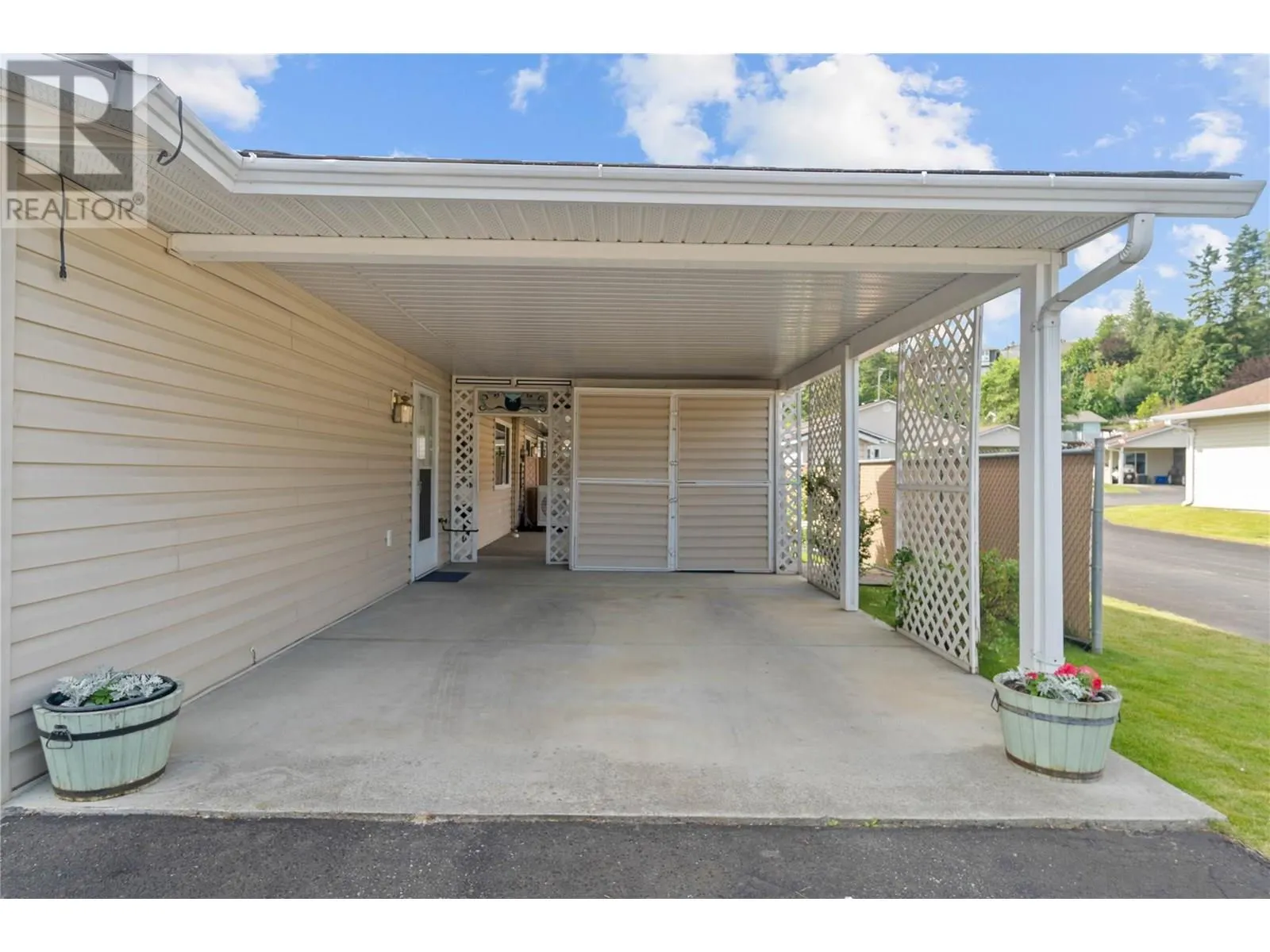 153 Salmon Arm Drive Unit# 11