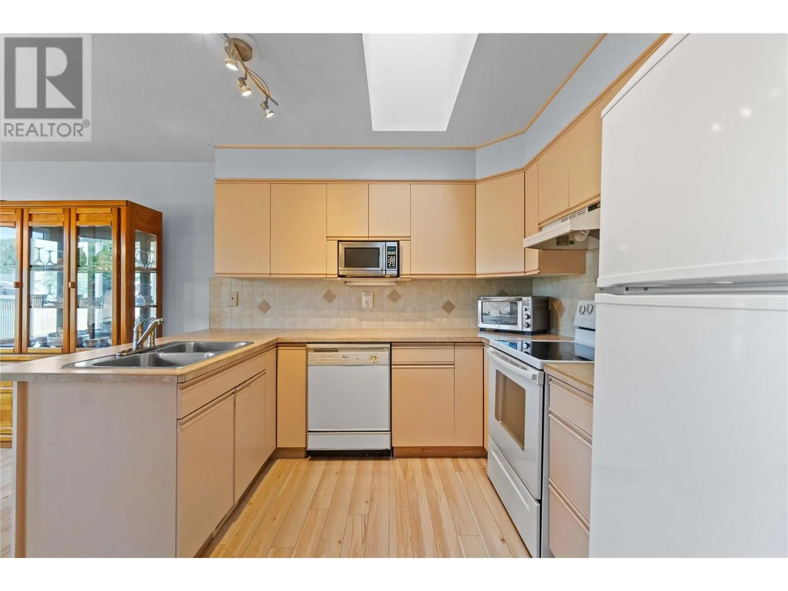 153 Salmon Arm Drive Unit# 11