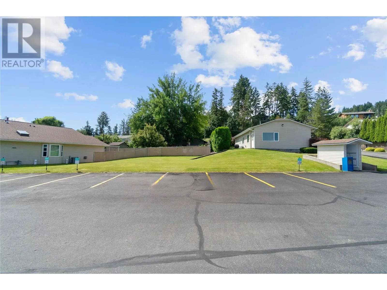153 Salmon Arm Drive Unit# 11
