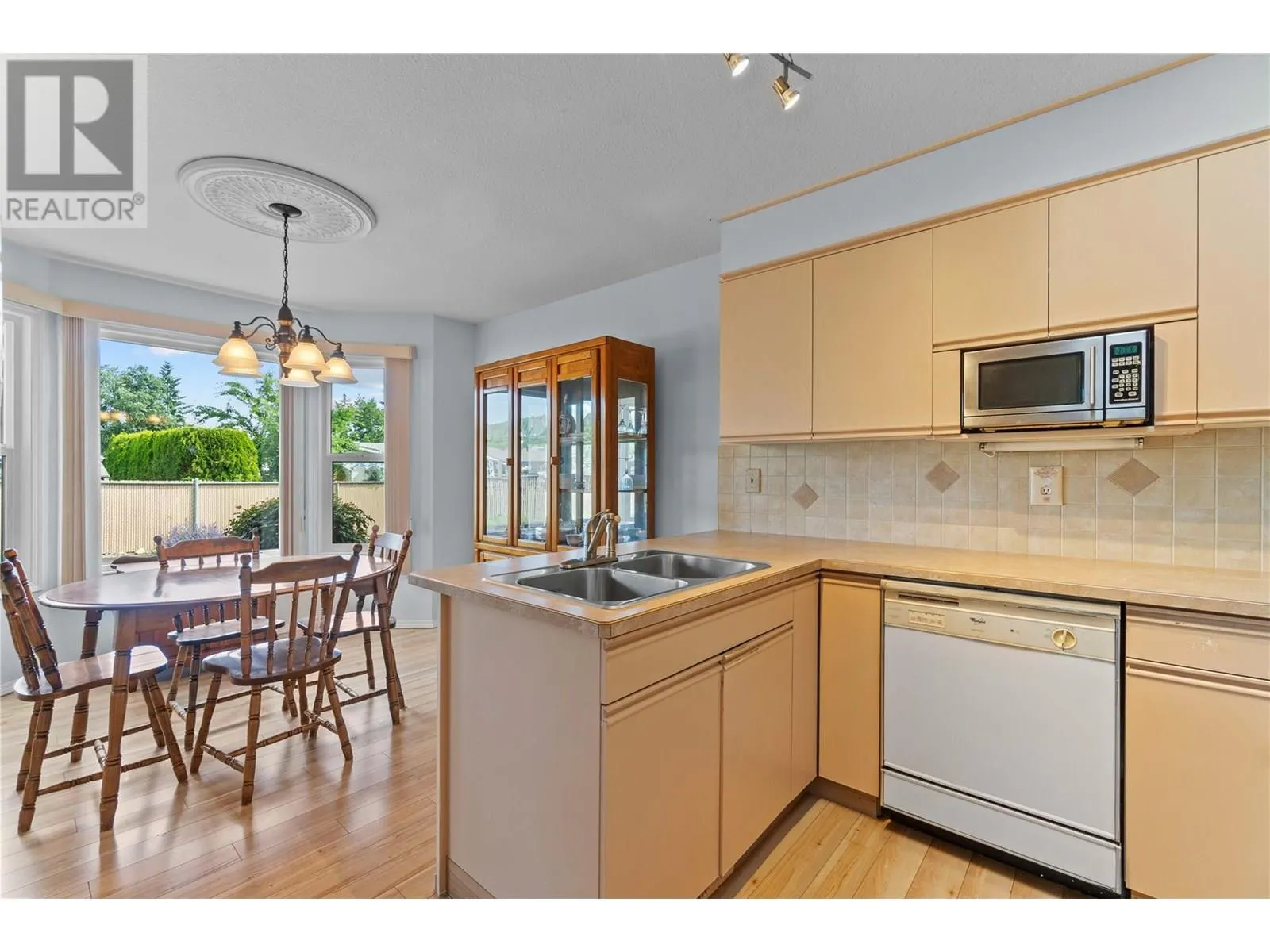 153 Salmon Arm Drive Unit# 11