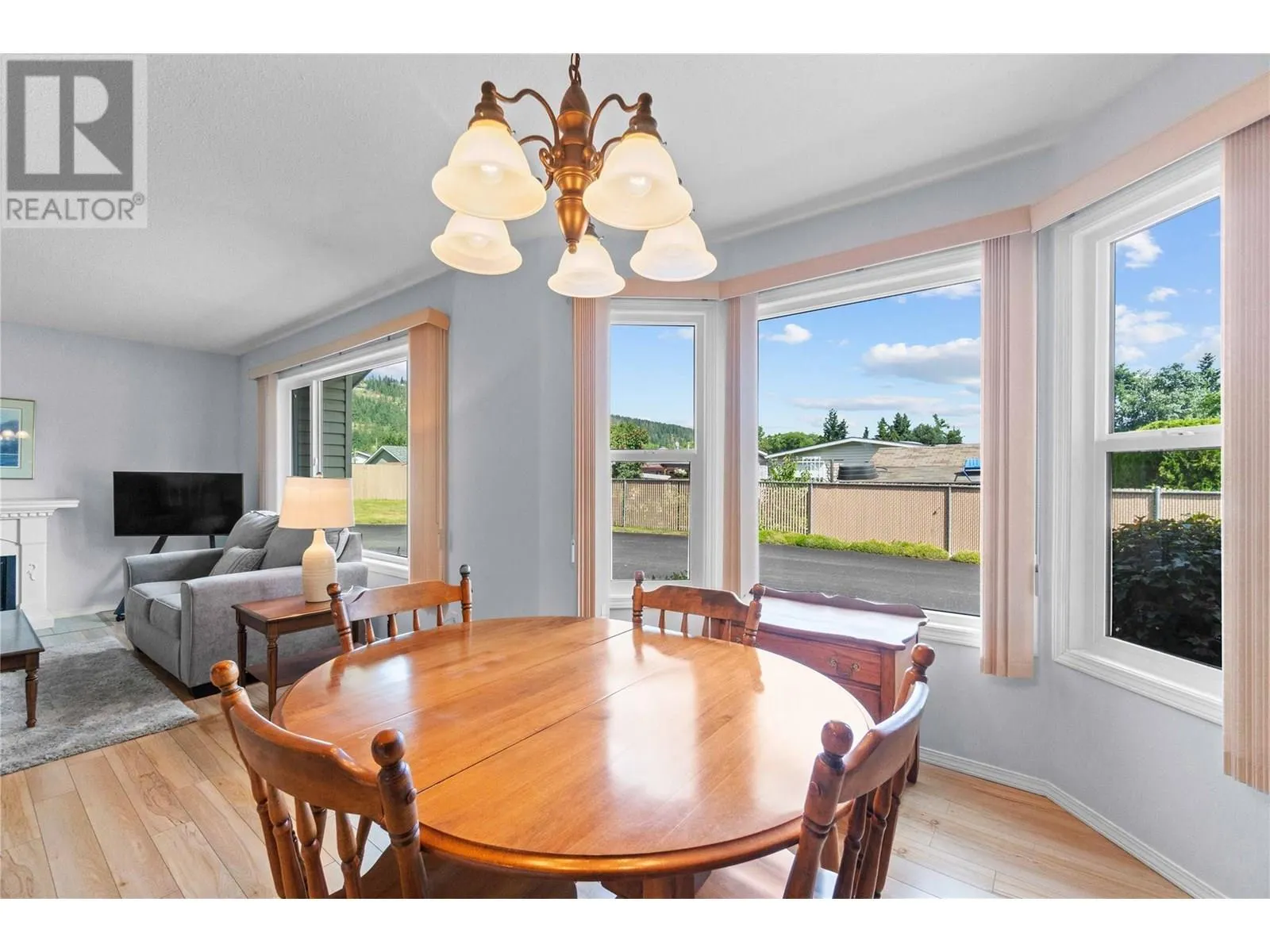 153 Salmon Arm Drive Unit# 11