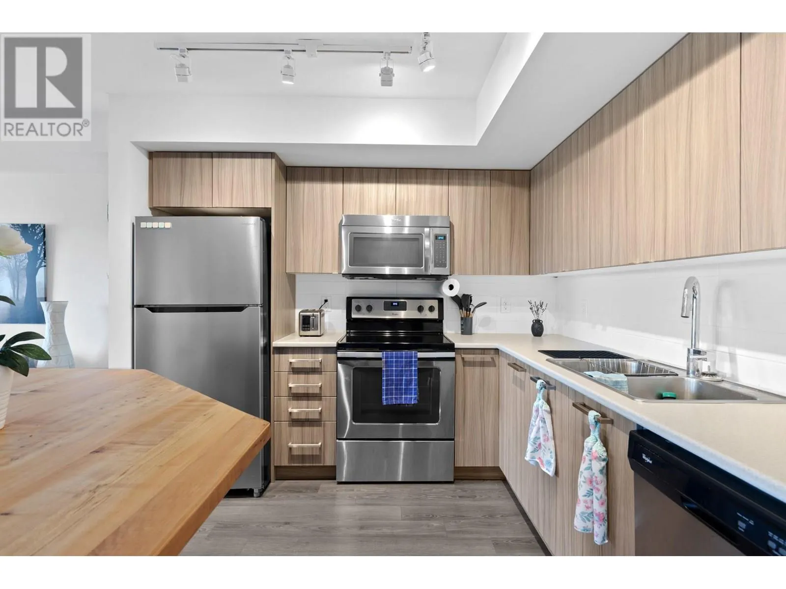 881 Academy Way Unit# 103
